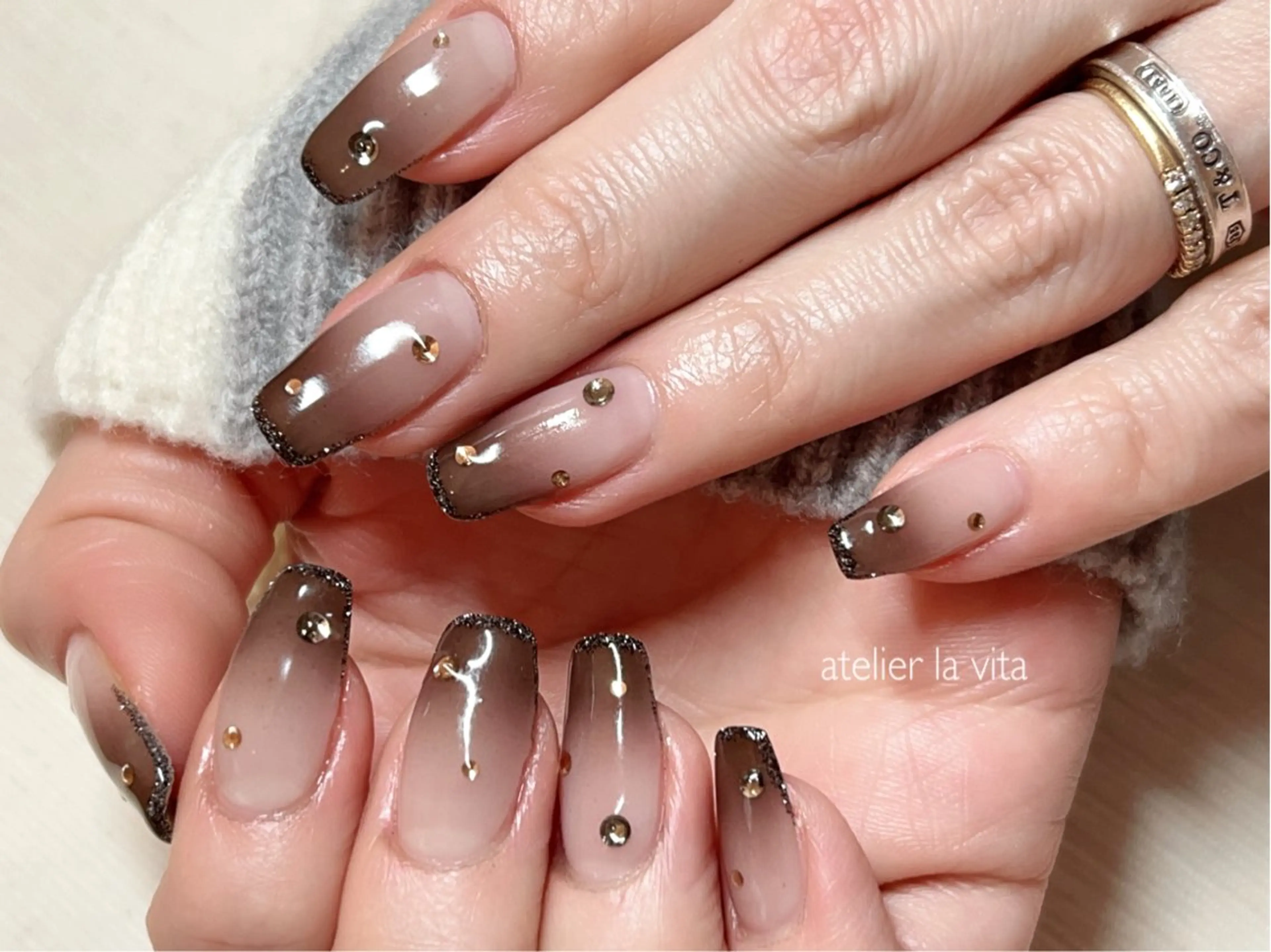 ネイル クリアネイル ジェルネイル グラデーション ラメ(グリッター) ニュアンスネイル ハンドネイル lavita. mimuraのネイルデザイン