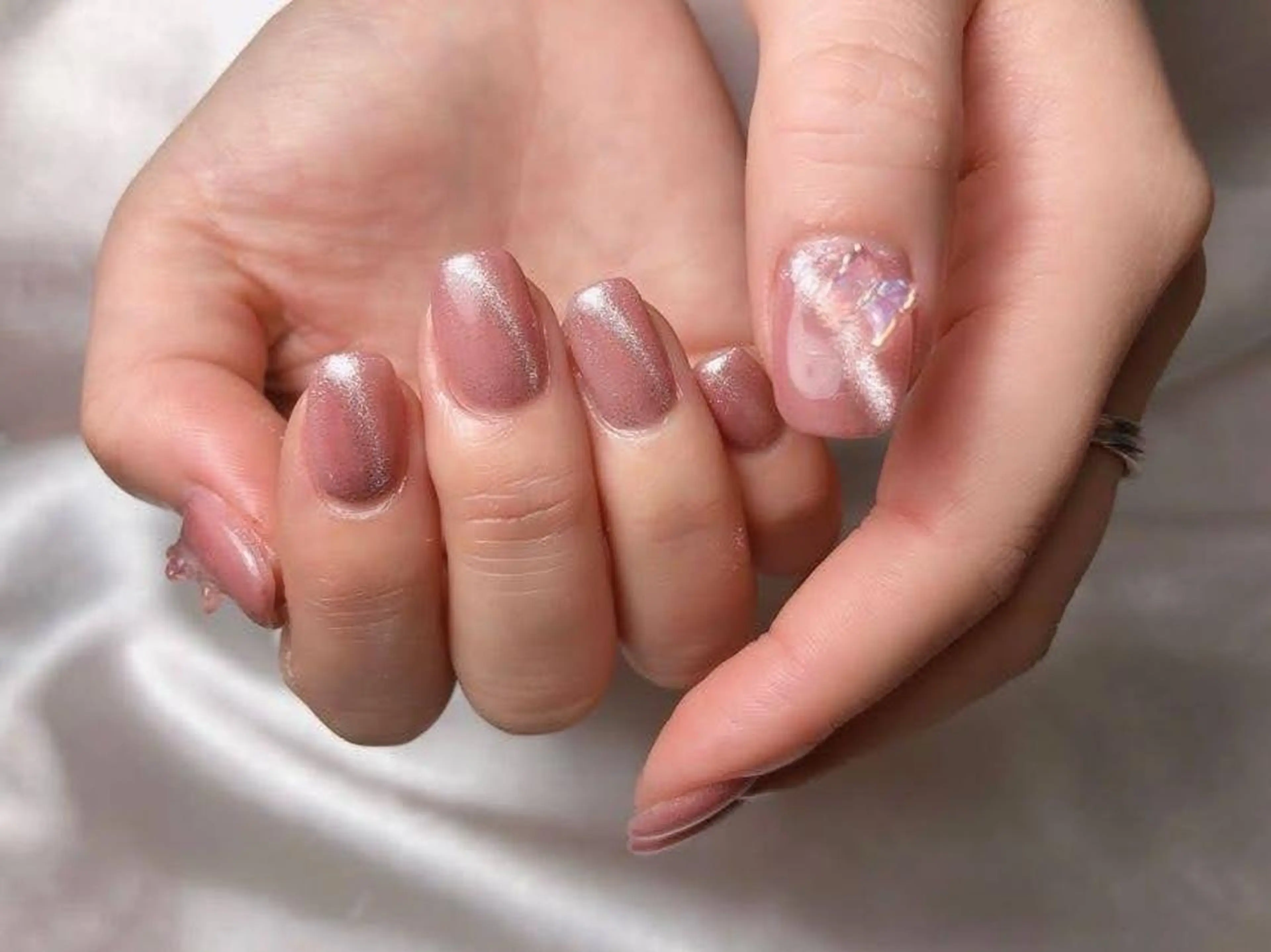 ネイル ジェルネイル キラキラネイル 韓国ネイル マグネットネイル パラジェル GREEM グリームのネイルデザイン