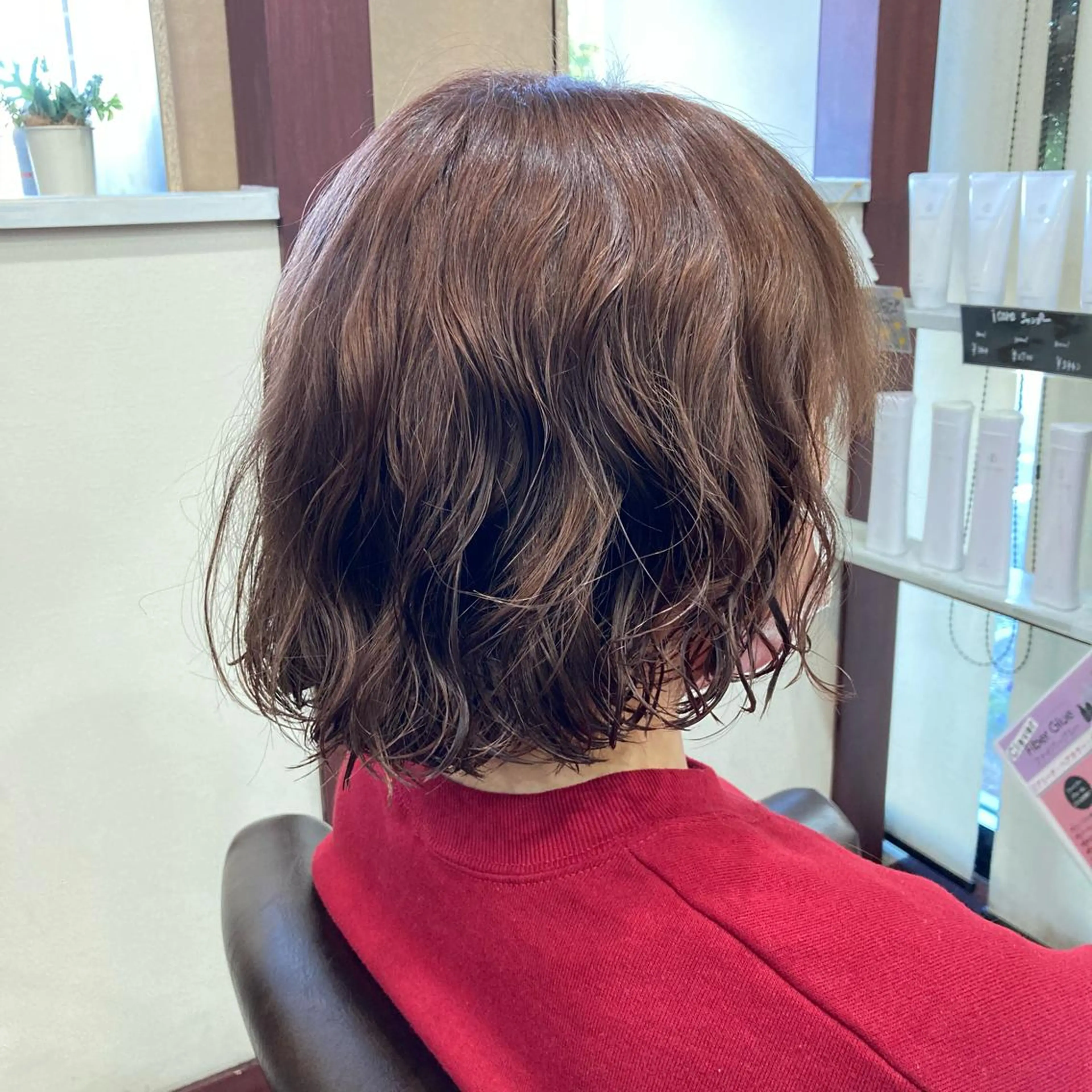 ミディアム カラー パーマ ミディアムパーマ Well‘s黒木🌿 レイヤー💎寒色のヘアスタイル