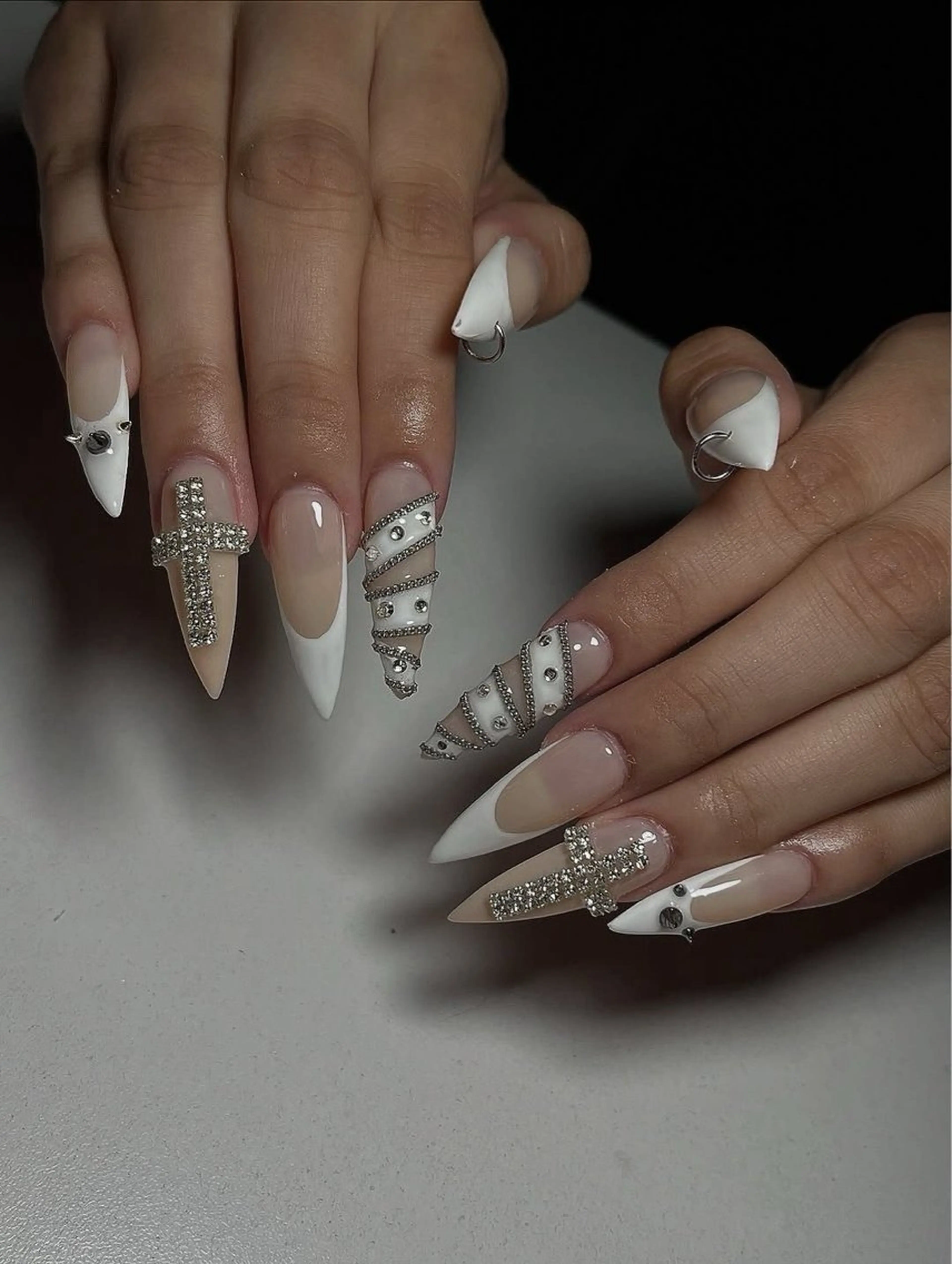 ネイル フレンチネイル ジェルネイル マグネットネイル 持ち込み ニュアンスネイル ハンドネイル Ribbonnail salonのネイルデザイン