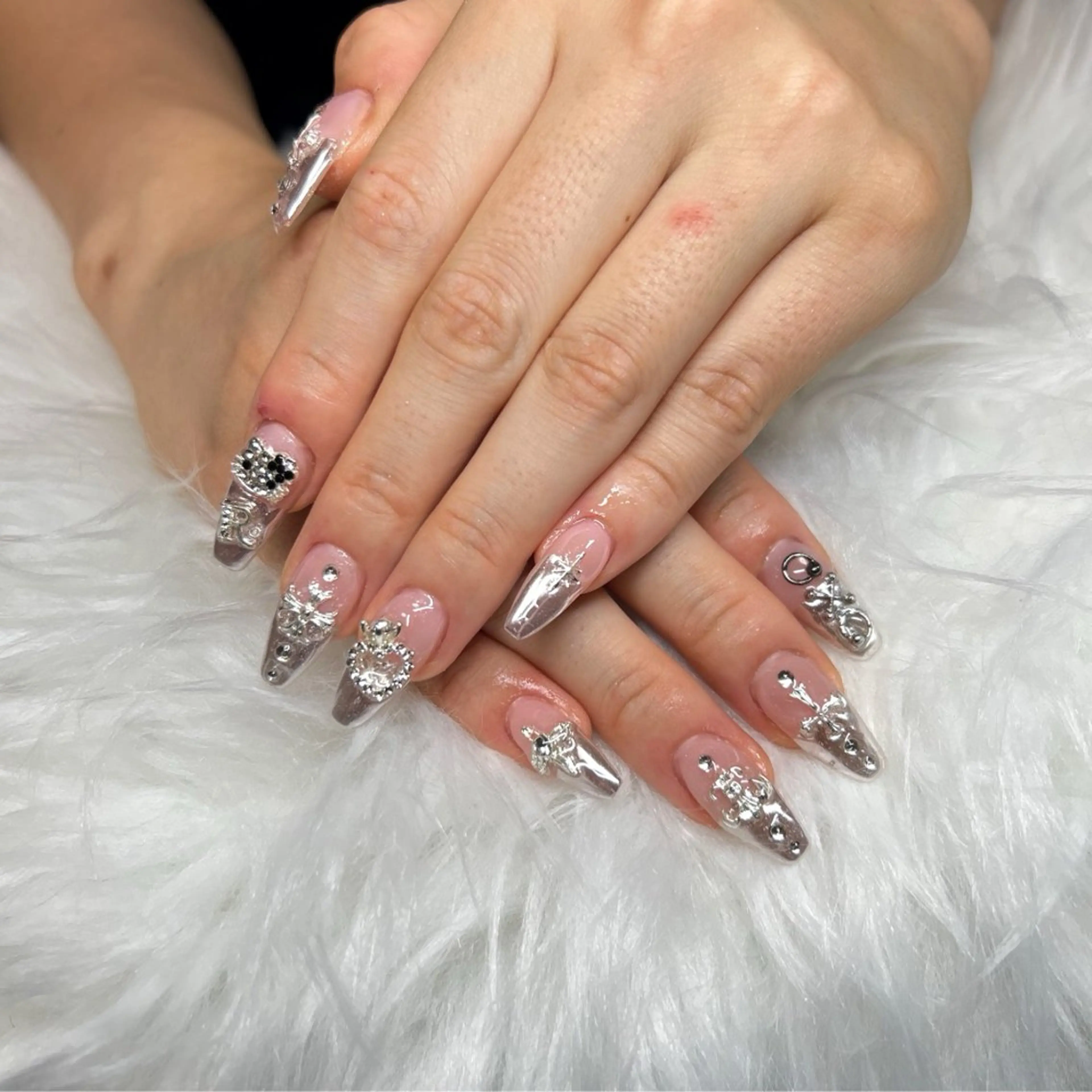 ネイル Queen Nail 柏店　クイーンネイルのネイルデザイン