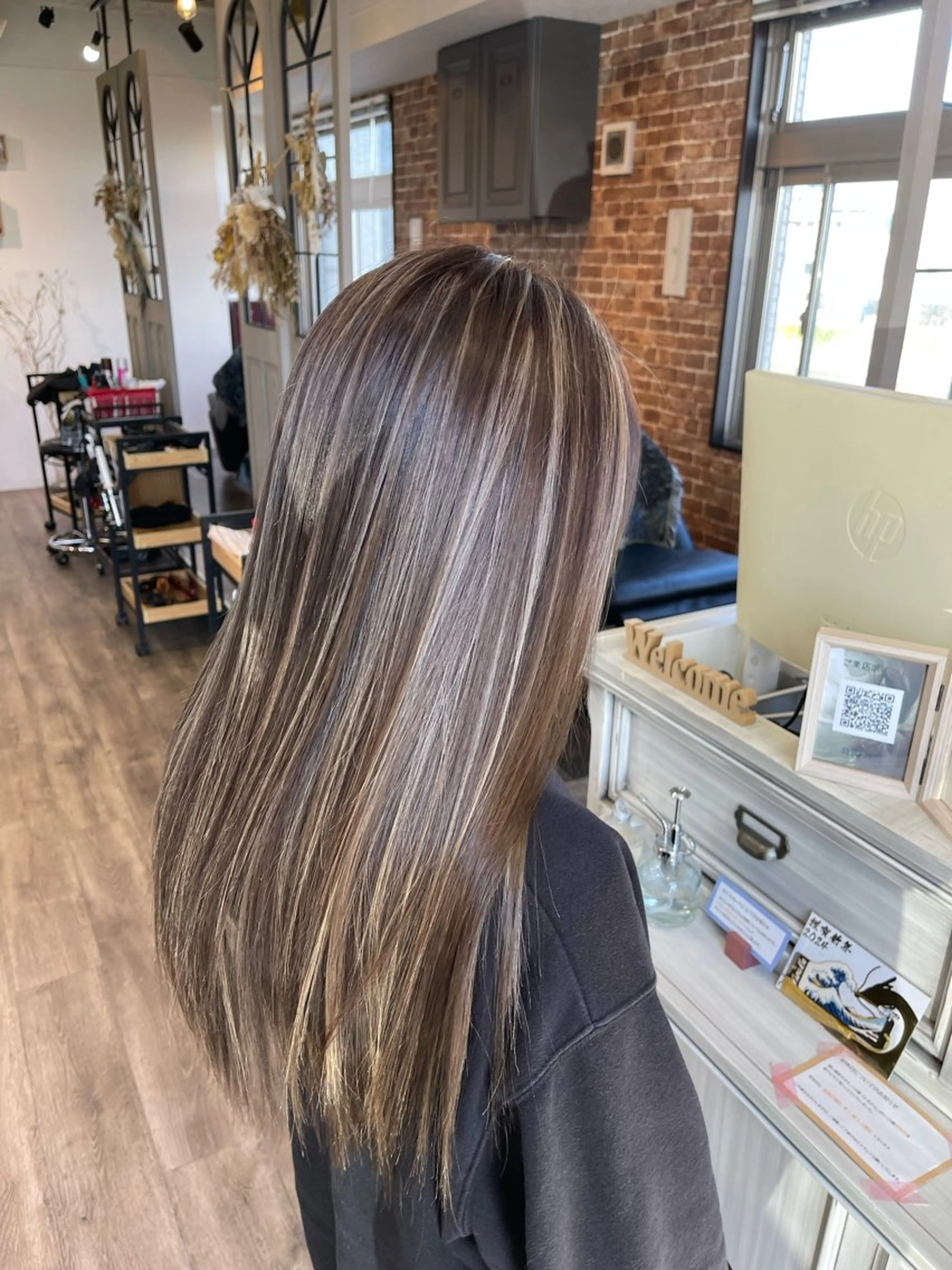 ロング カラー Felice Erikaのヘアスタイル