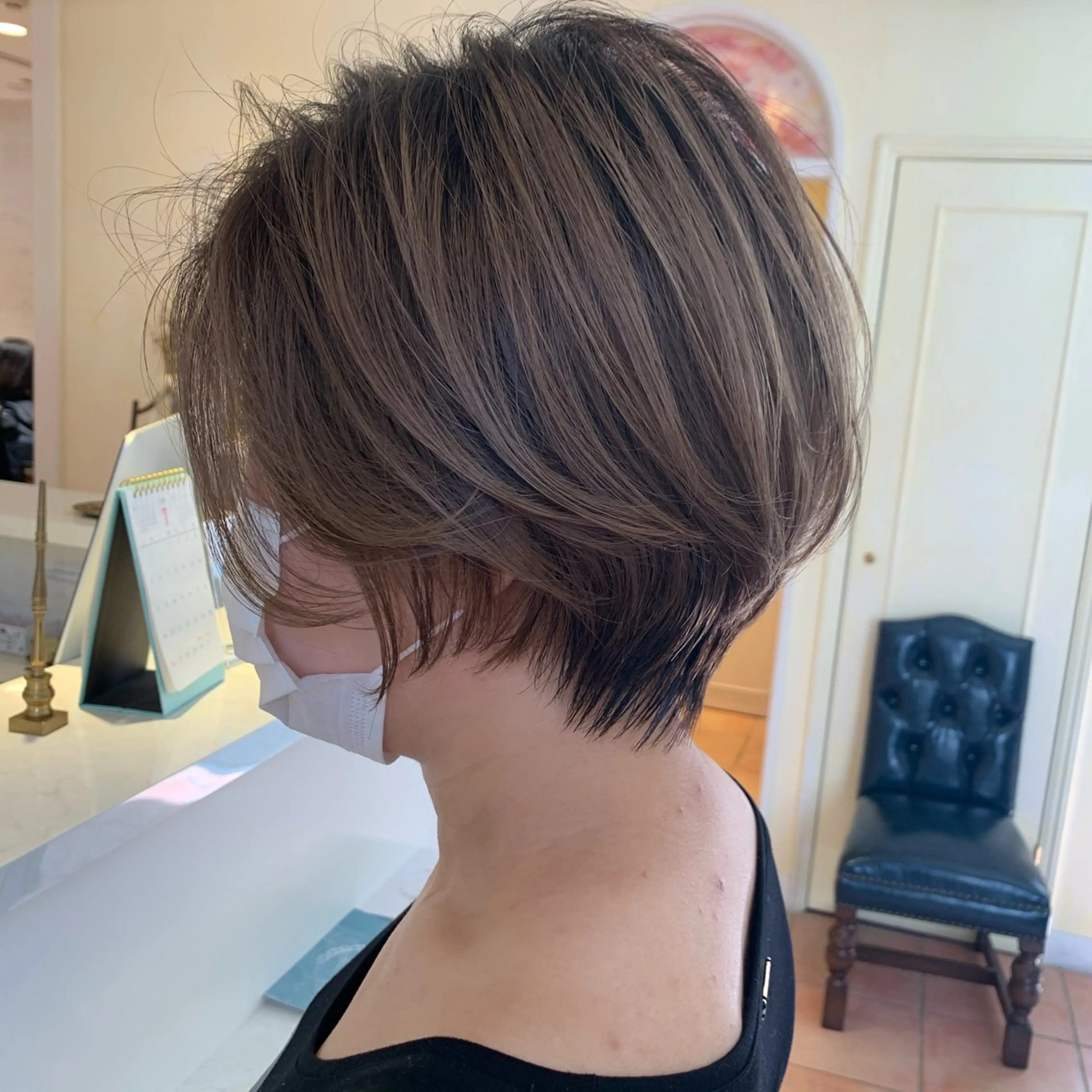 ショート カラー ミヤザキ タクトのヘアスタイル