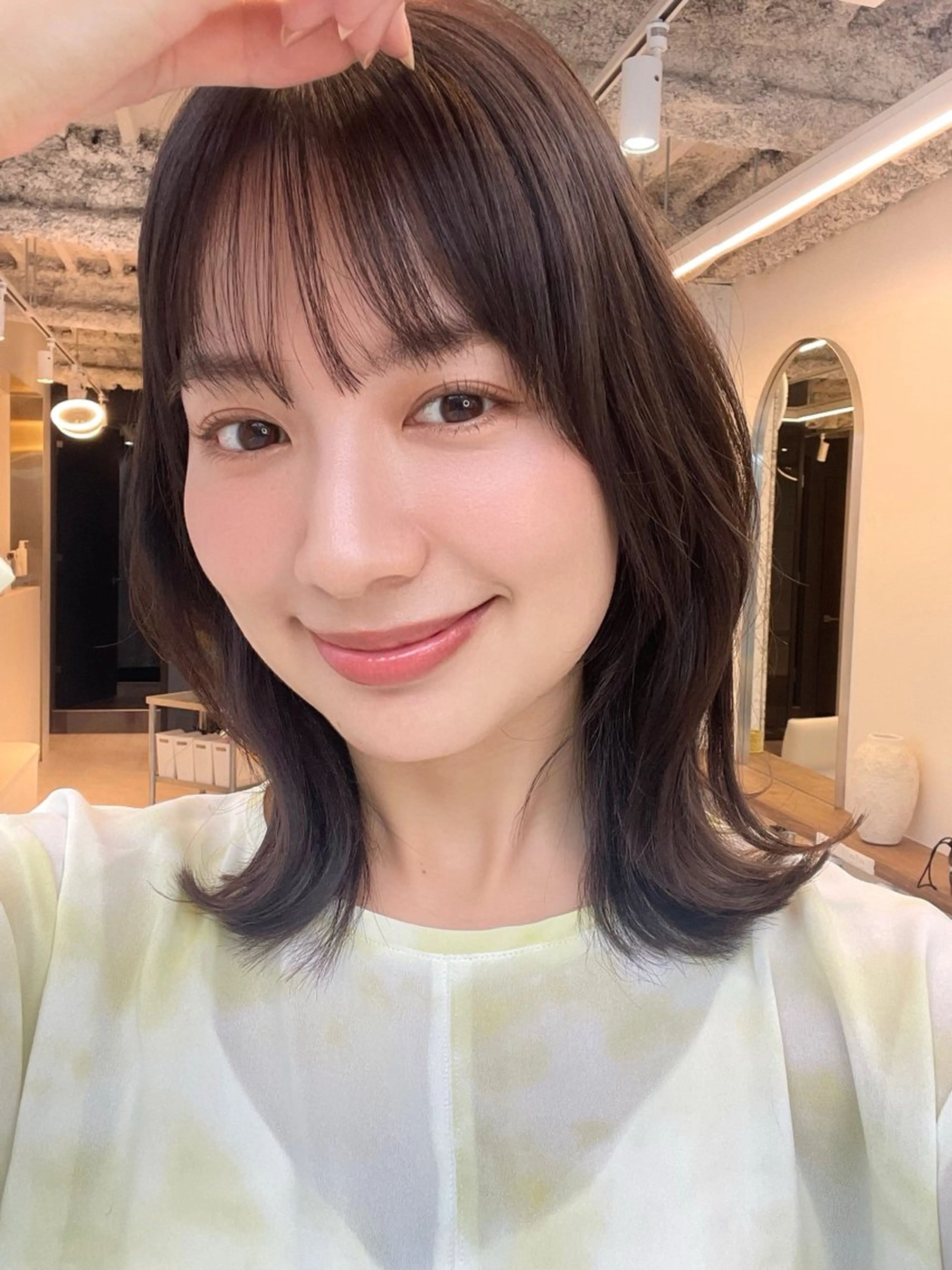 ミディアム ボブレイヤー ボブ くびれヘア 韓国風ヘア レイヤーカット カット ヘアカラー 結べるレイヤーボブ くびれLady表参道のヘアスタイル