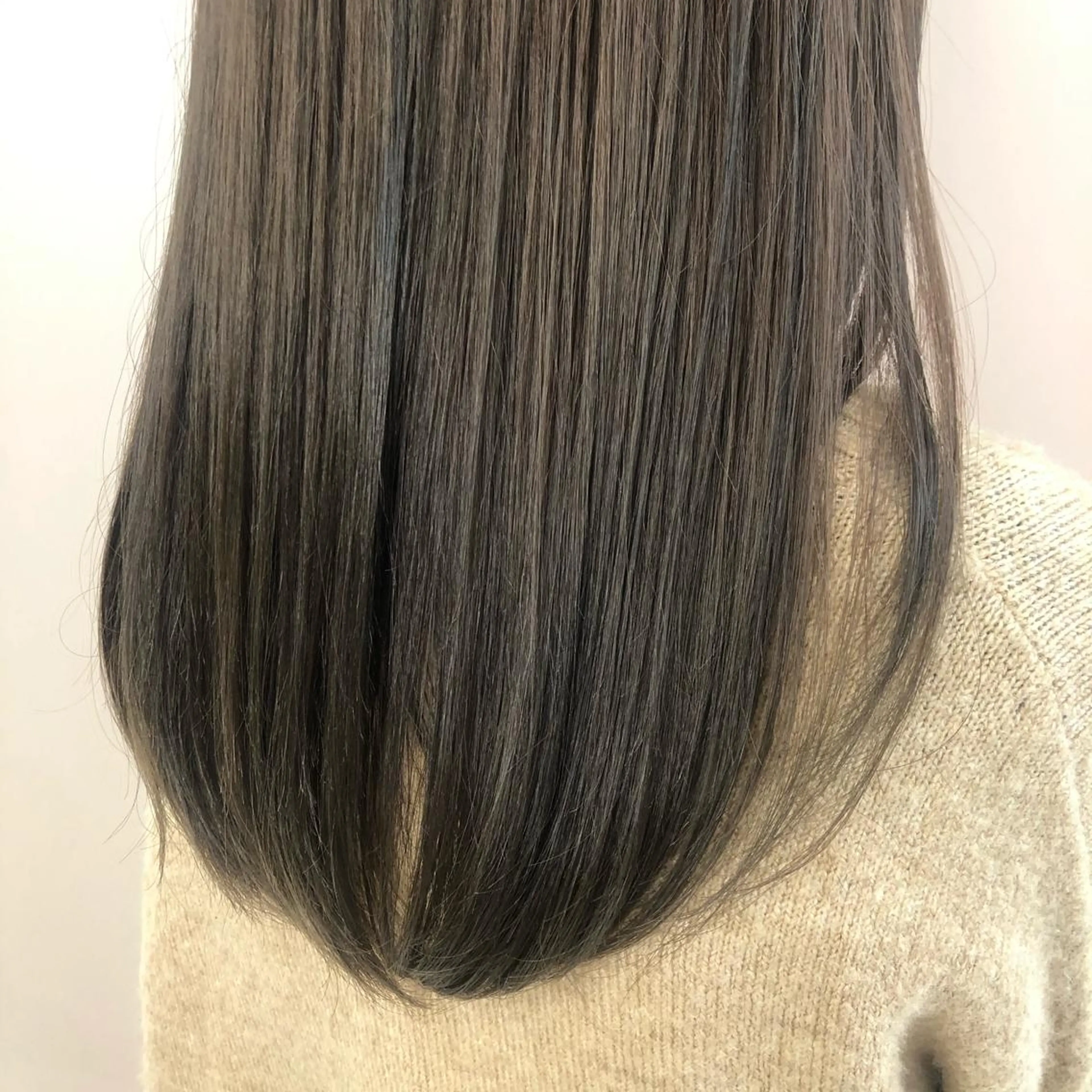 ロング カラー 透明感カラー グレージュ 小顔レイヤー/ ベージュ🤍Rieのヘアスタイル