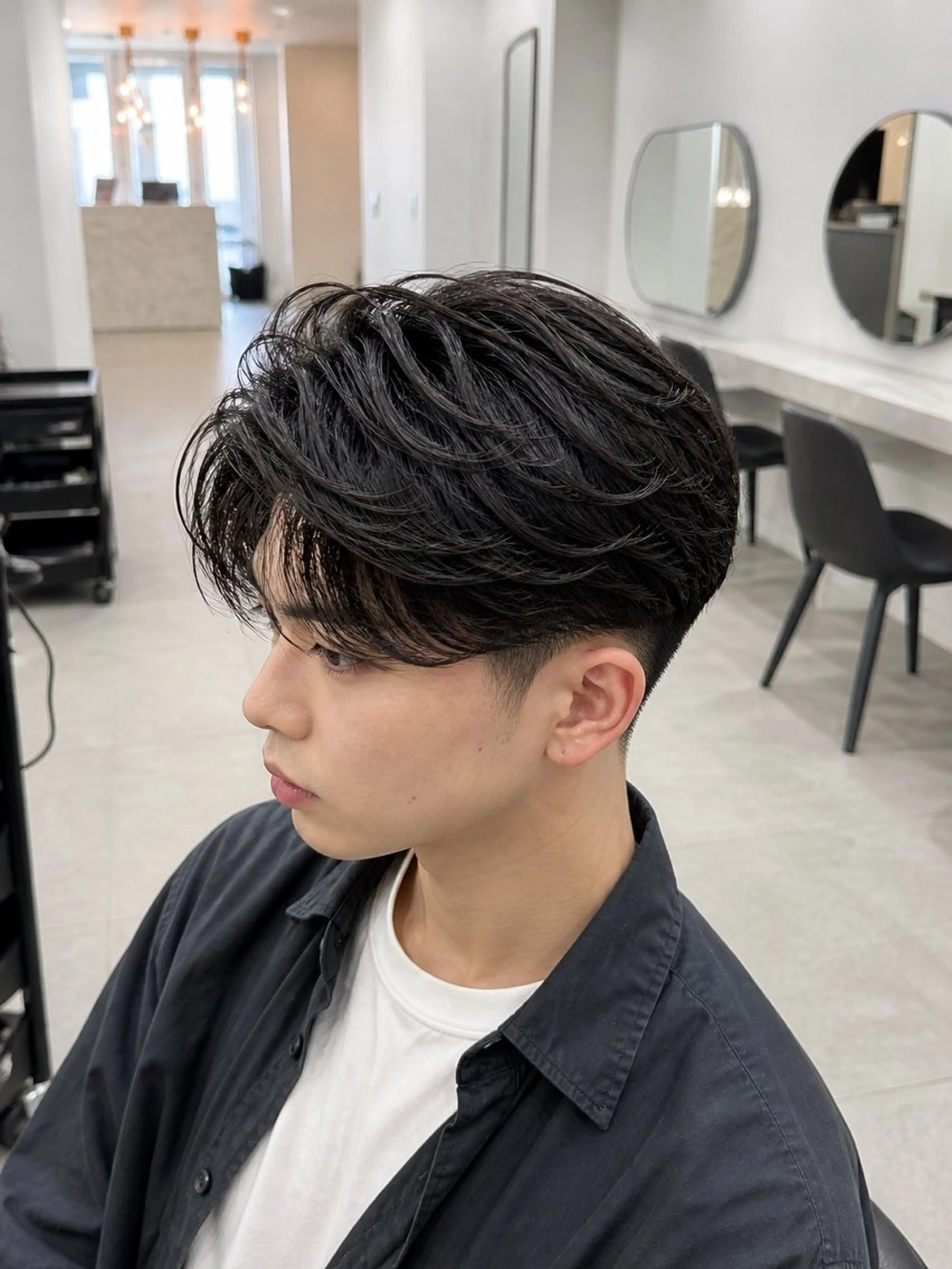 パーマ メンズ フェザーパーマ メンズパーマ カット パーマ シガ ミクトのヘアスタイル