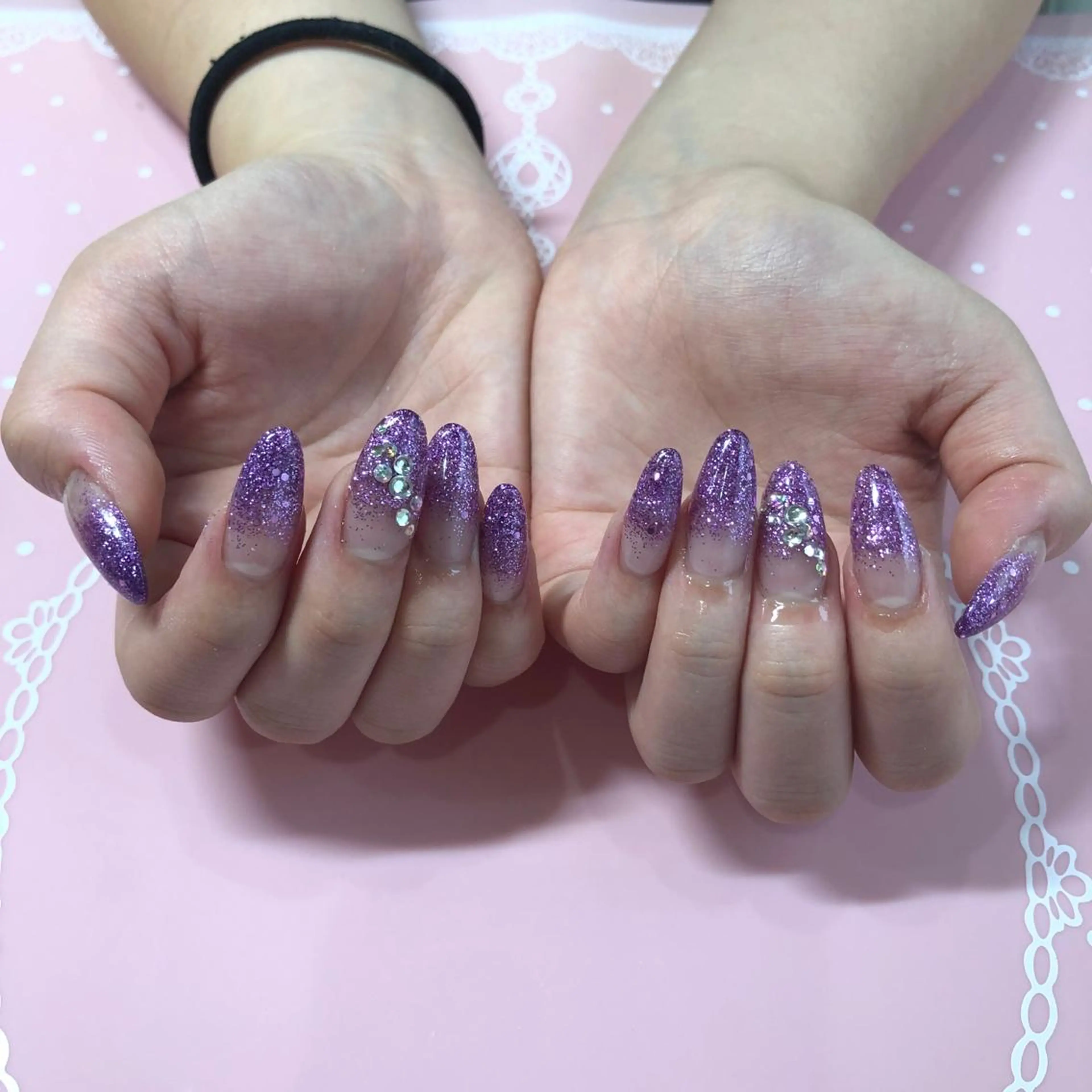 ミディアム ネイル ハンドネイル 《LB》ラブリエ Nail&eyeのマツエク・マツパデザイン