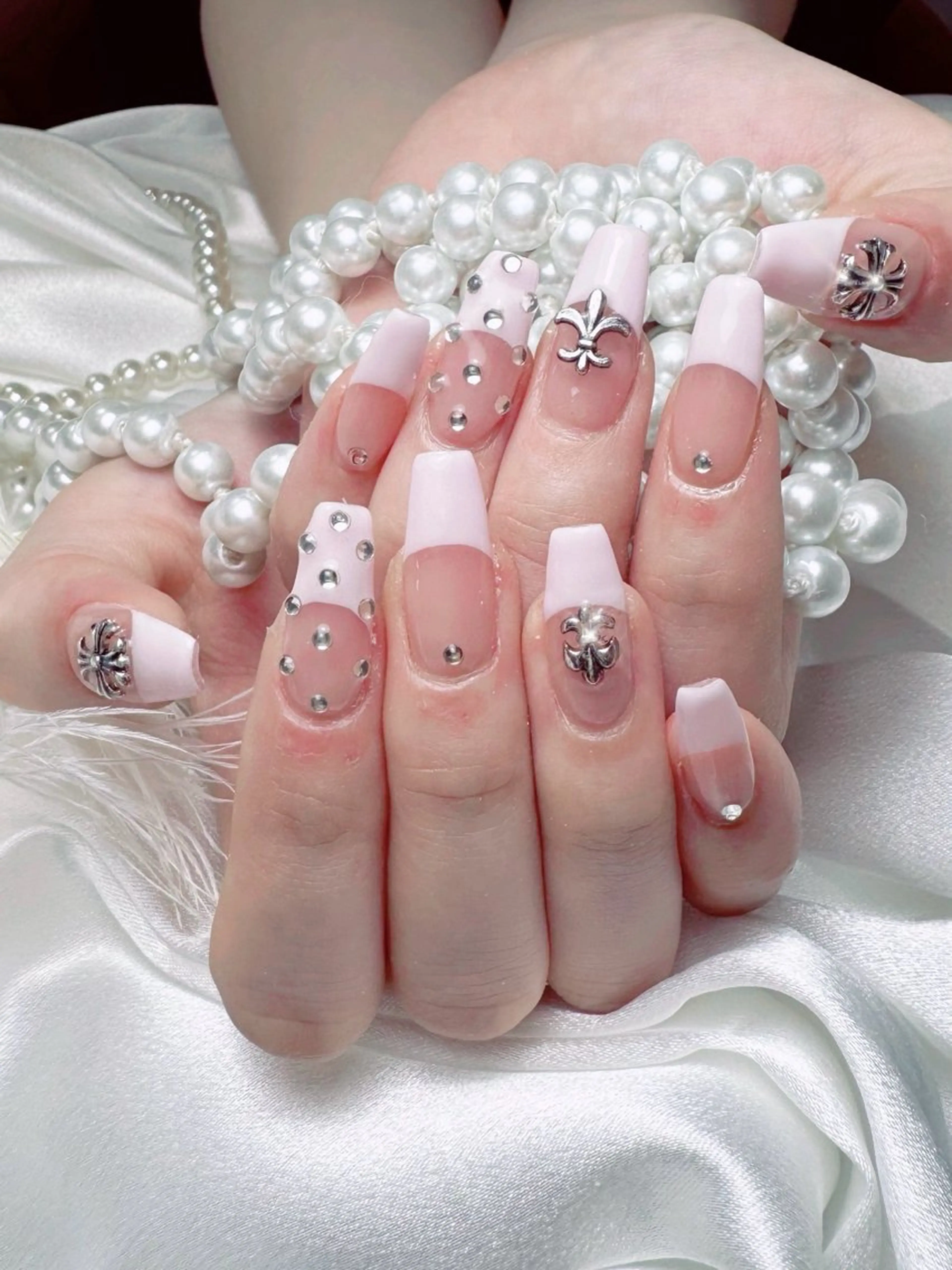 ネイル ハンドネイル ネイルサロン lotusのネイルデザイン