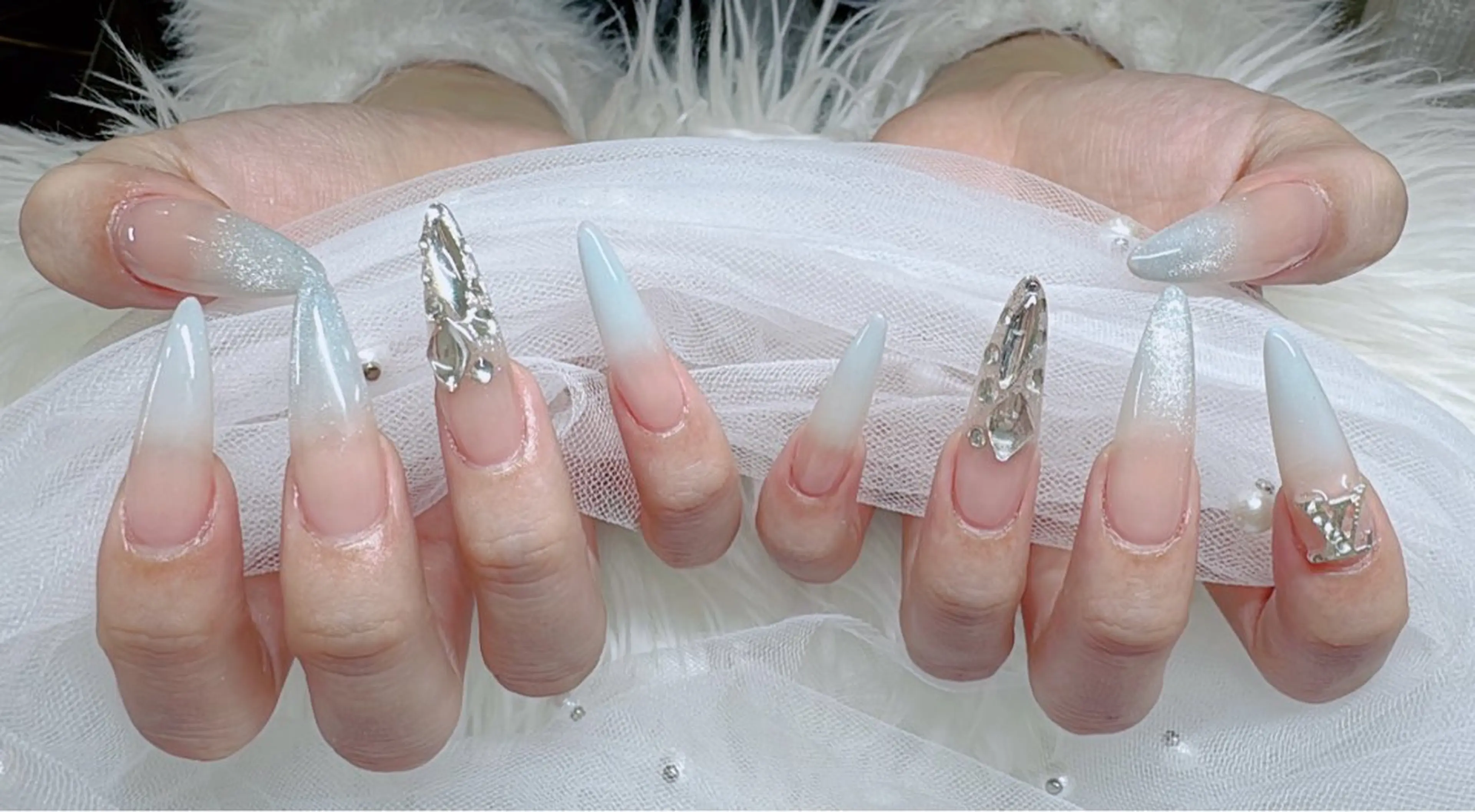 ネイル ハンドネイル ハンドケア Moon Nail ナナのネイルデザイン