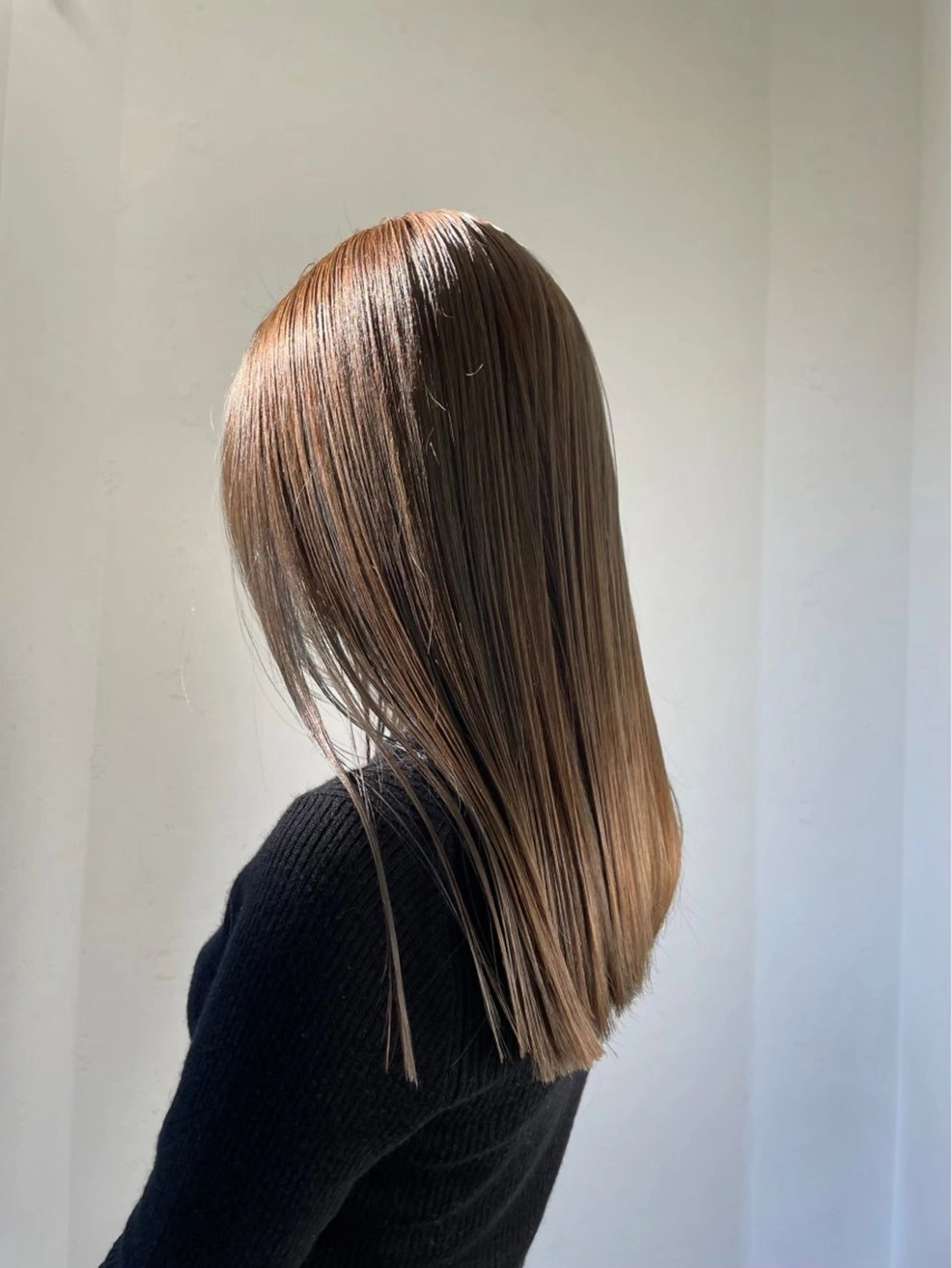 ロング カラー 佐々木 愛里のヘアスタイル
