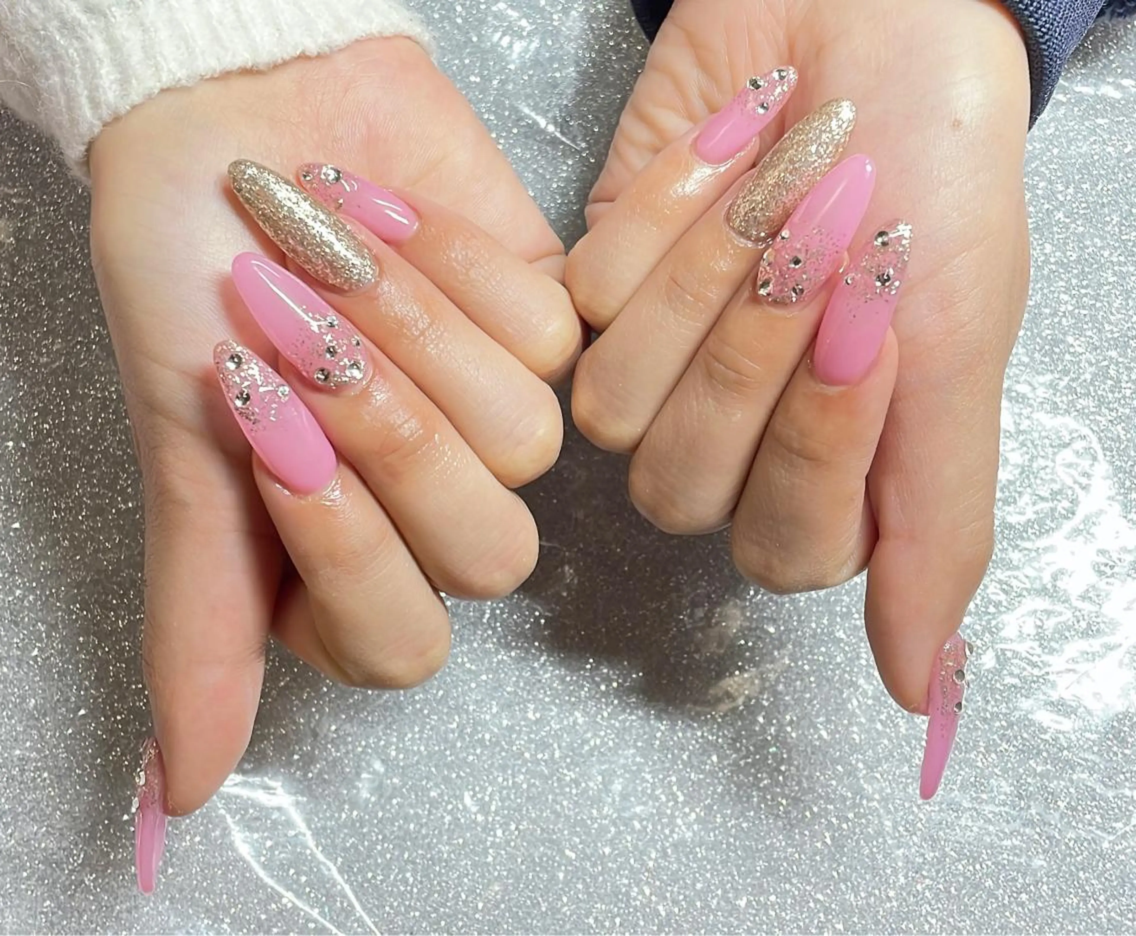 ネイル ハンドネイル VIERU 🌈🎀💖のネイルデザイン