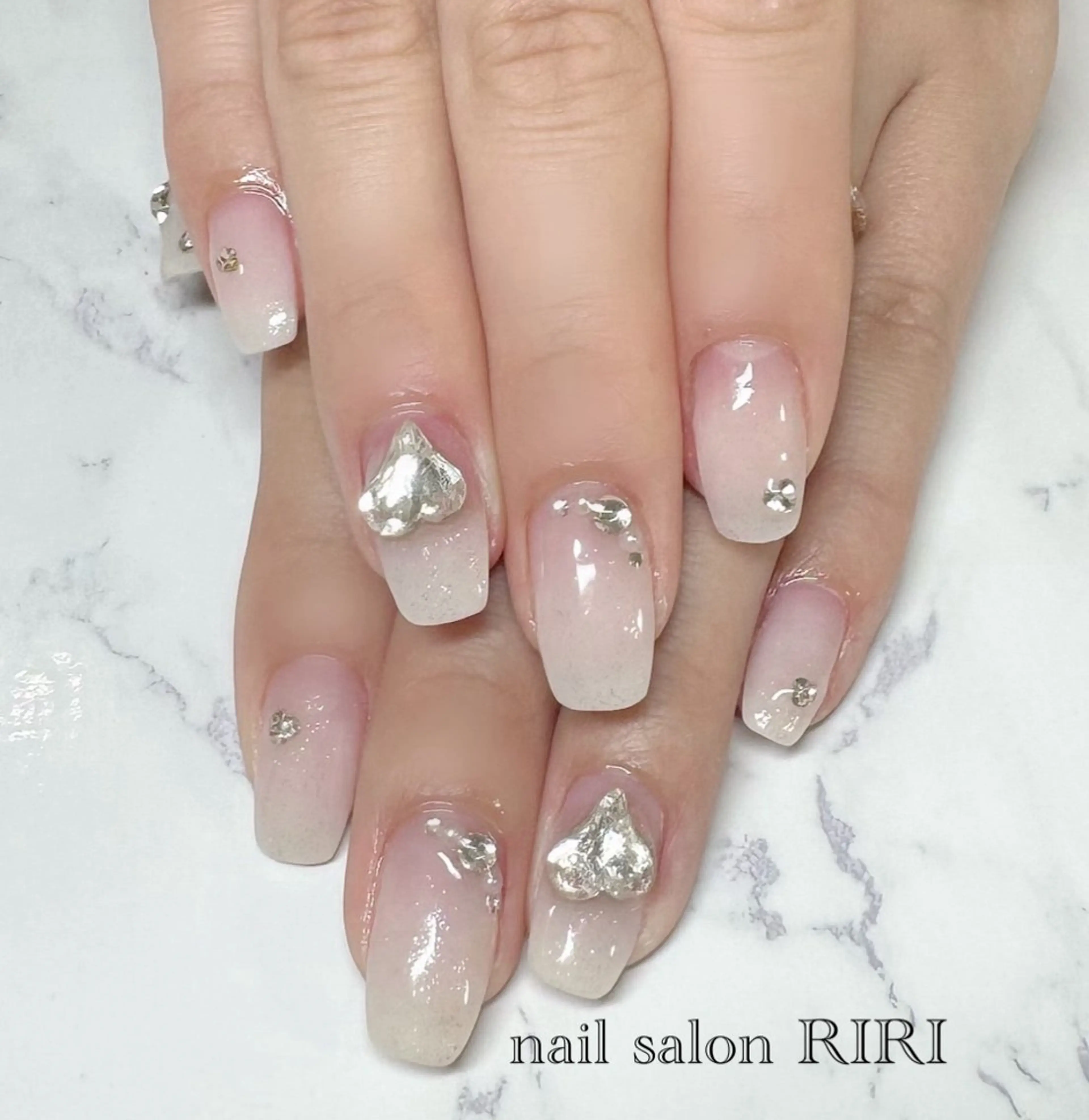 ネイル ワンホンネイル RIRI リリのネイルデザイン