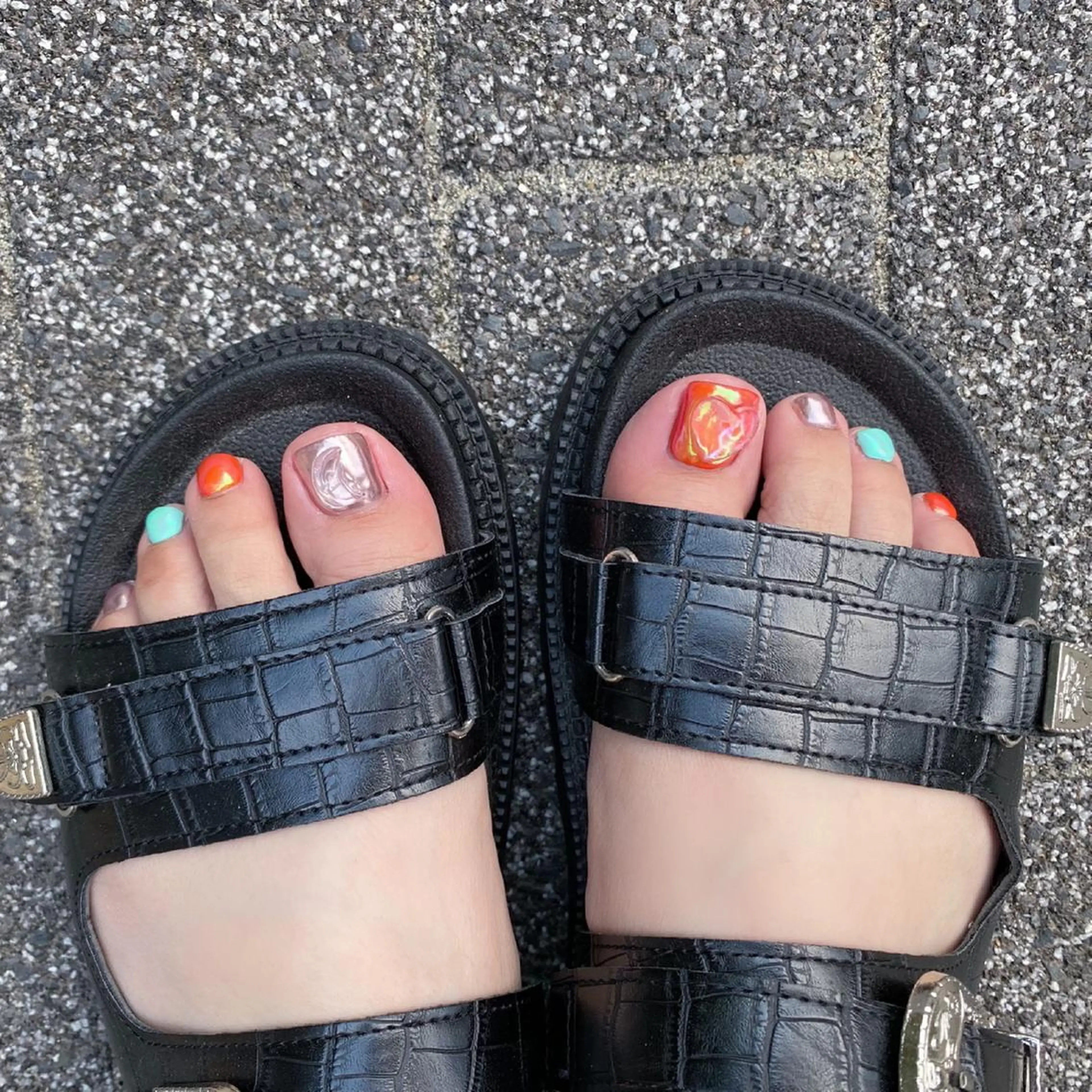 ネイル アートネイル オーロラネイル フットネイル ニュアンスネイル ワンカラーネイル To Me Nail所属・🩵 mei🩵のネイルデザイン