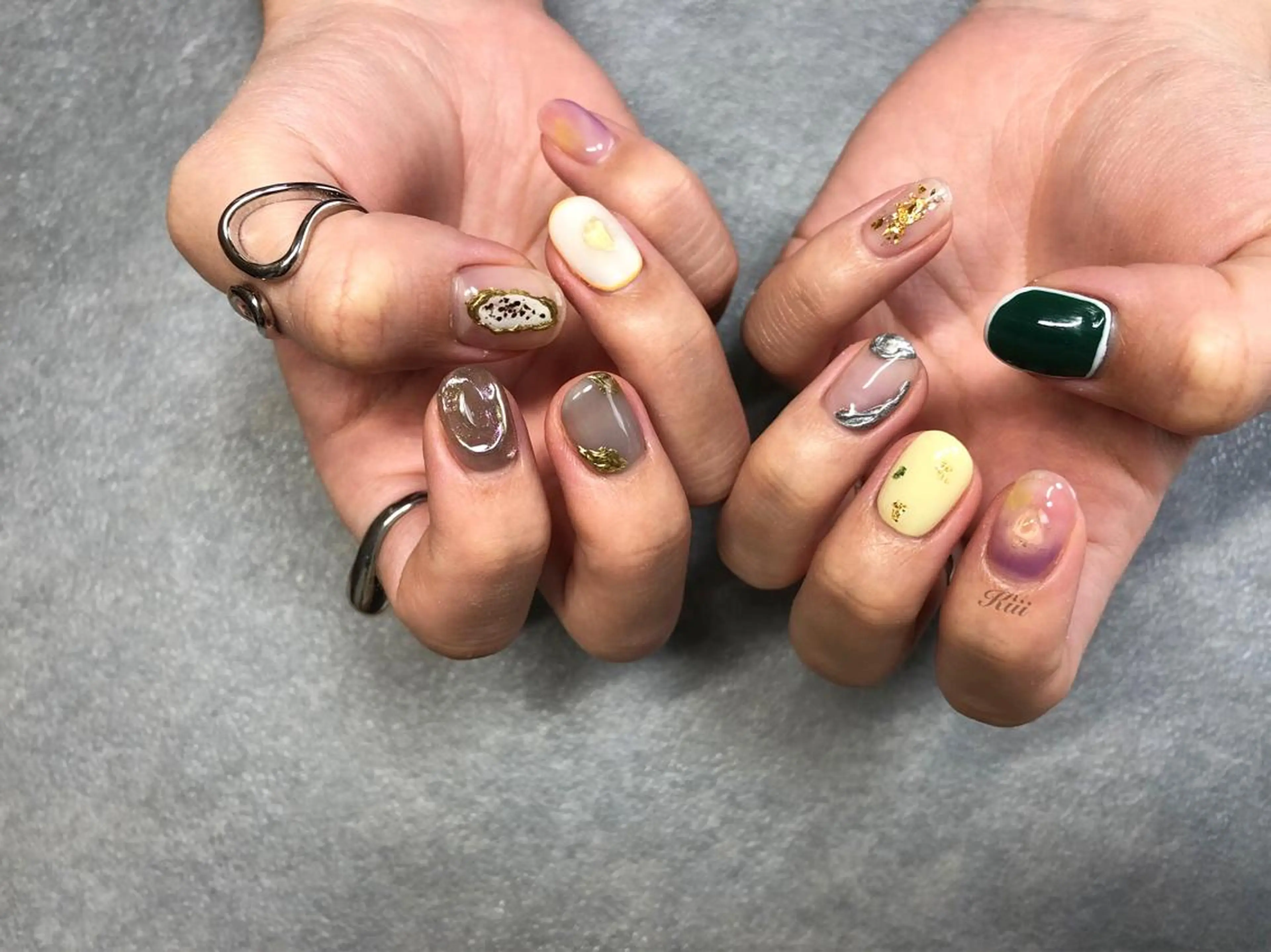 ネイル ハンドネイル フットネイル kiii.__ ✴︎*のネイルデザイン