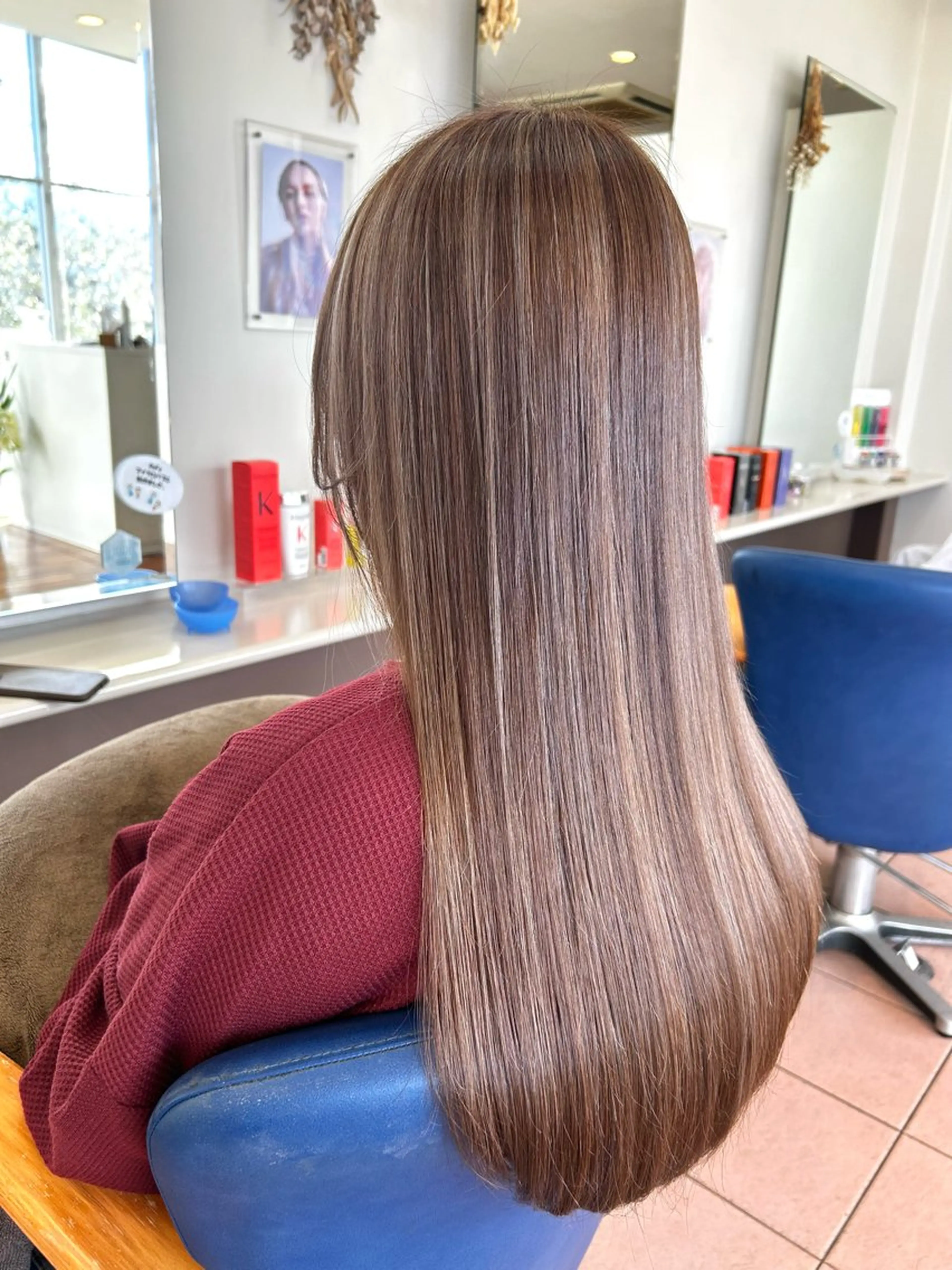 ロング ハイライト 髪質改善 トリートメント カット ヘアカラー トリートメント attrice 秋山梨紗のマツエク・マツパデザイン