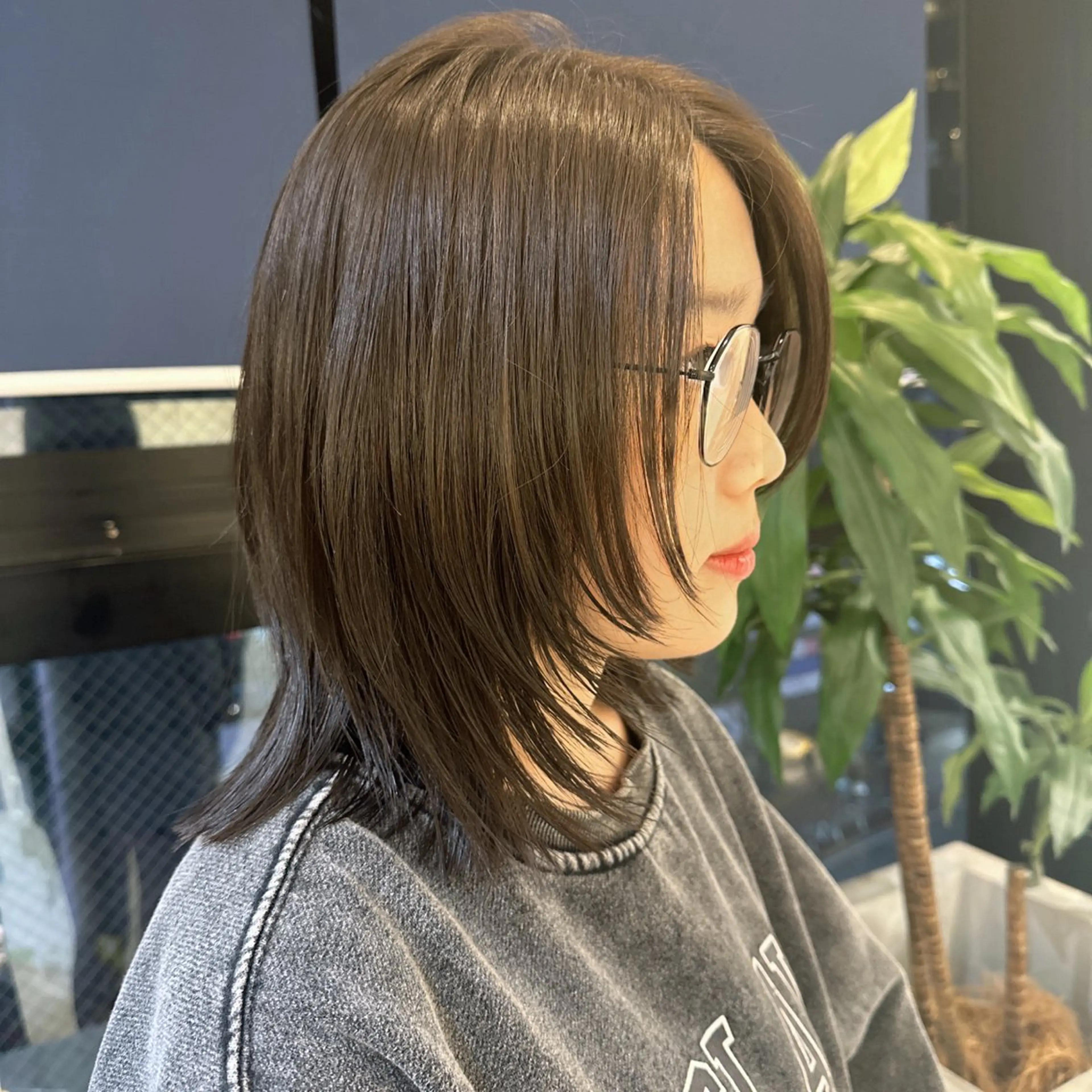 ミディアム MIYU透明感カラー ブリーチなしWカラーのヘアスタイル