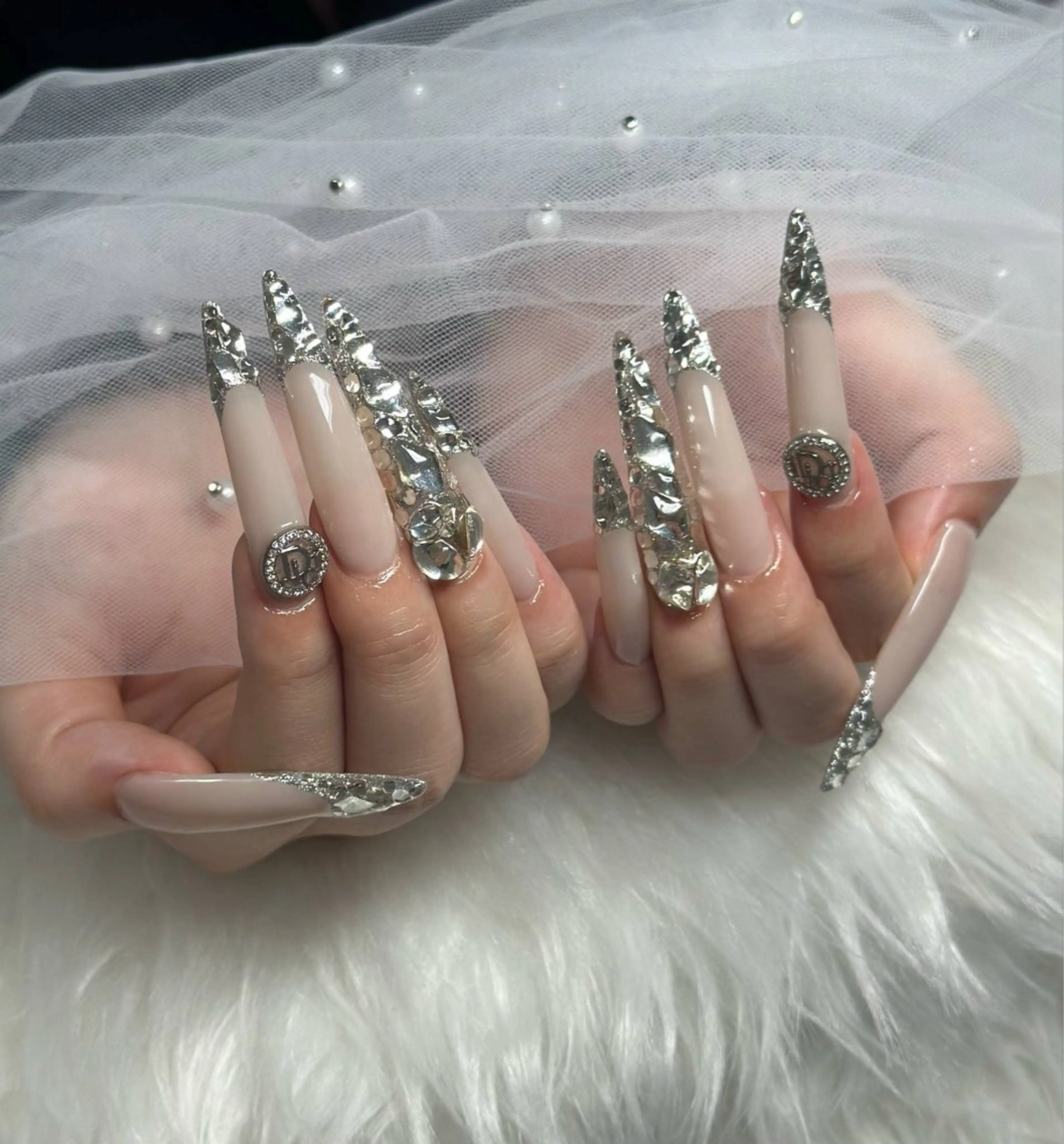 ネイル フレンチネイル ジェルネイル ガラスフレンチ ハロウィン ハート ハンドネイル H.baby Nail Salonのネイルデザイン