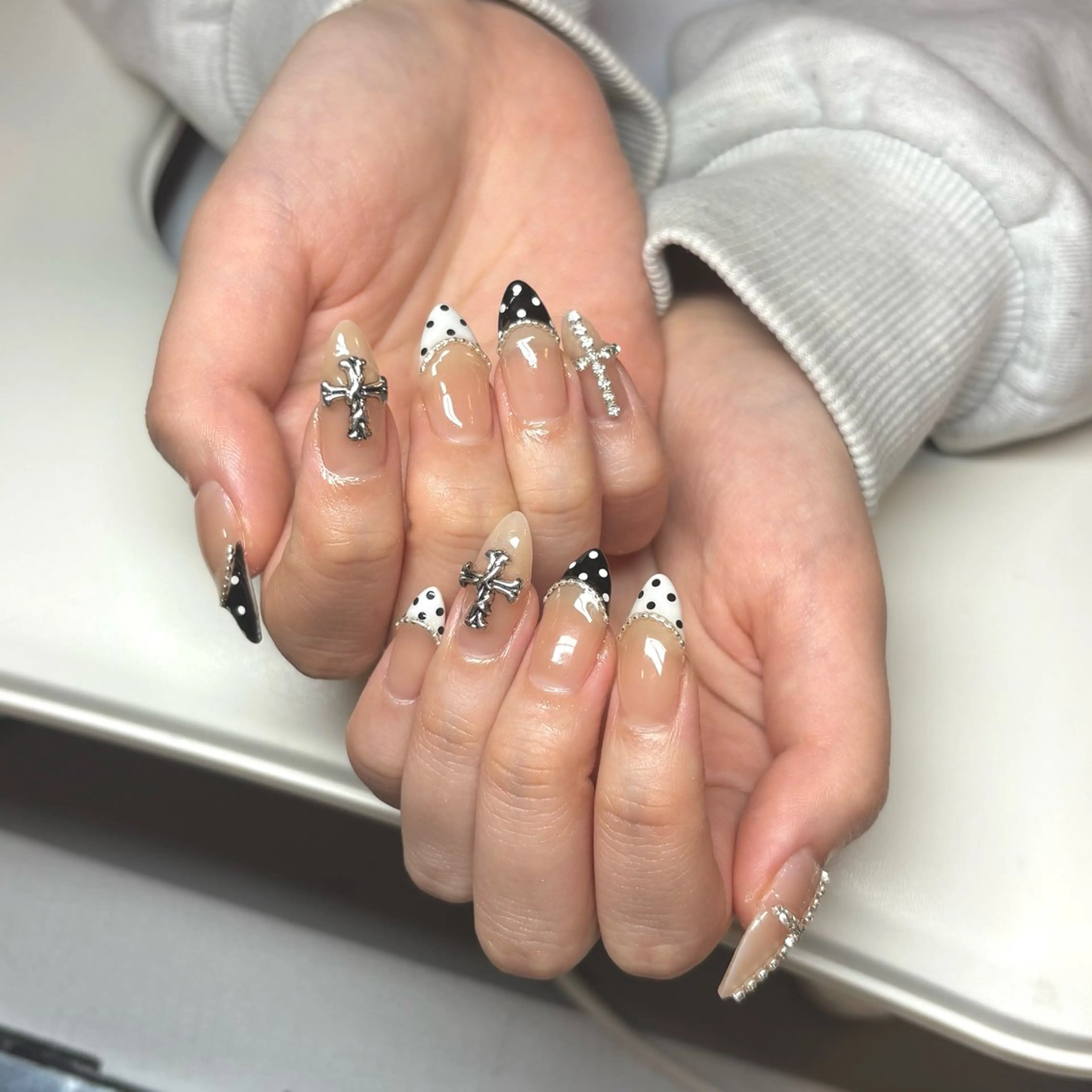 ネイル 長さ出し 持ち込み ハンドネイル Lily Nailのネイルデザイン