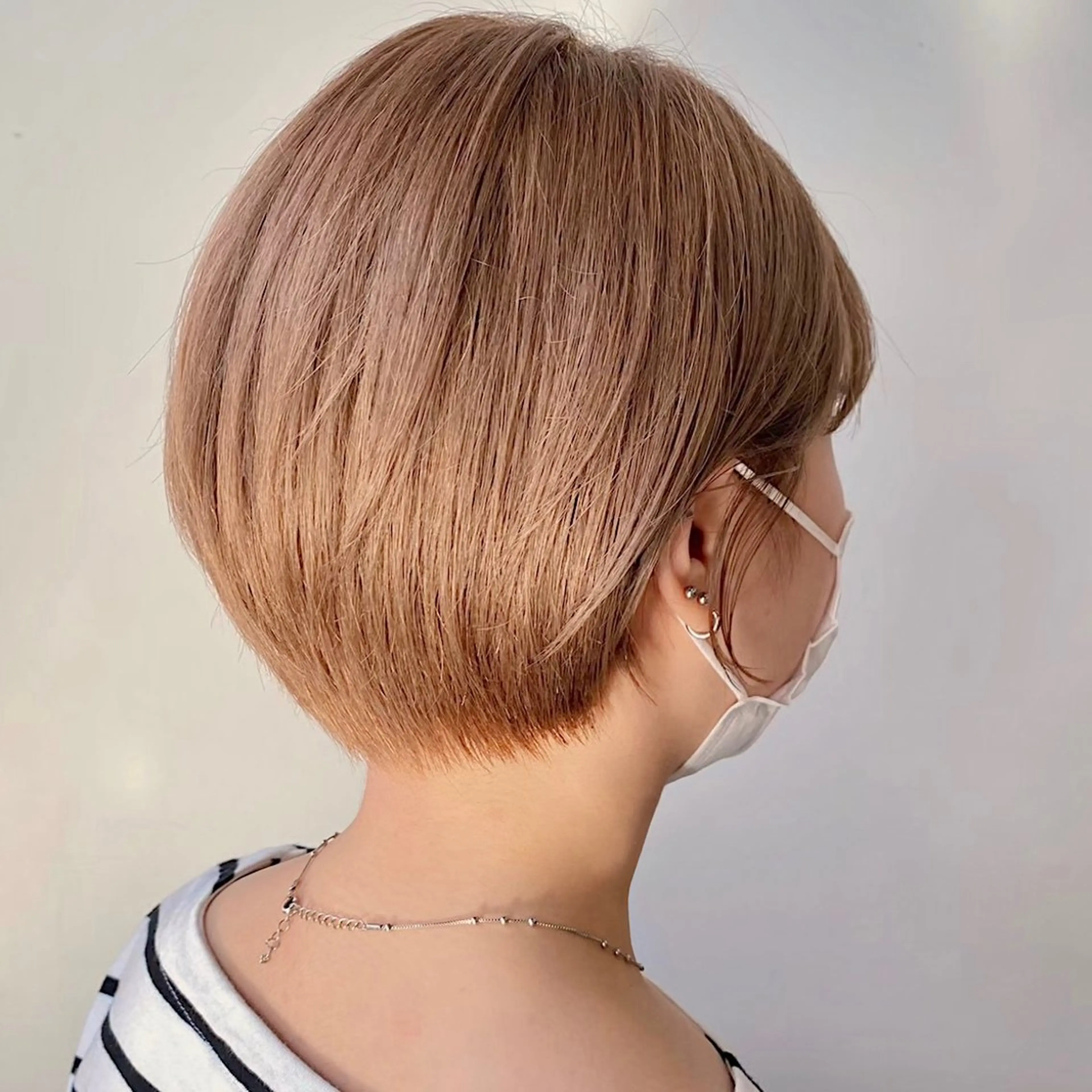 ショート ショートボブ 丸みショート ボブ ショートヘア あやめ【顔まわり/レ イヤー/柔らかカラ】のヘアスタイル