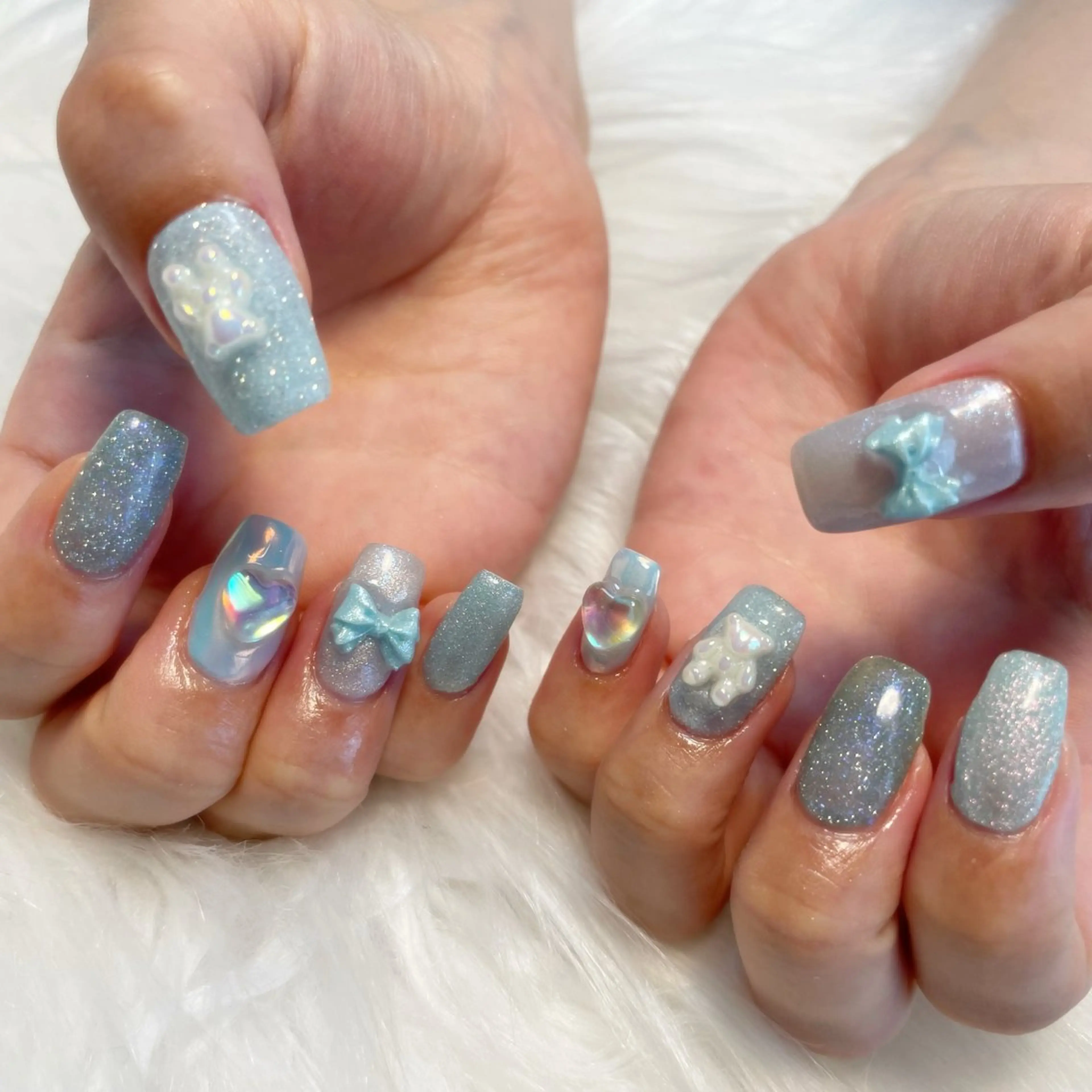 ネイル ハンドネイル ゴテゴテ💙ワンホン リオナのネイルデザイン