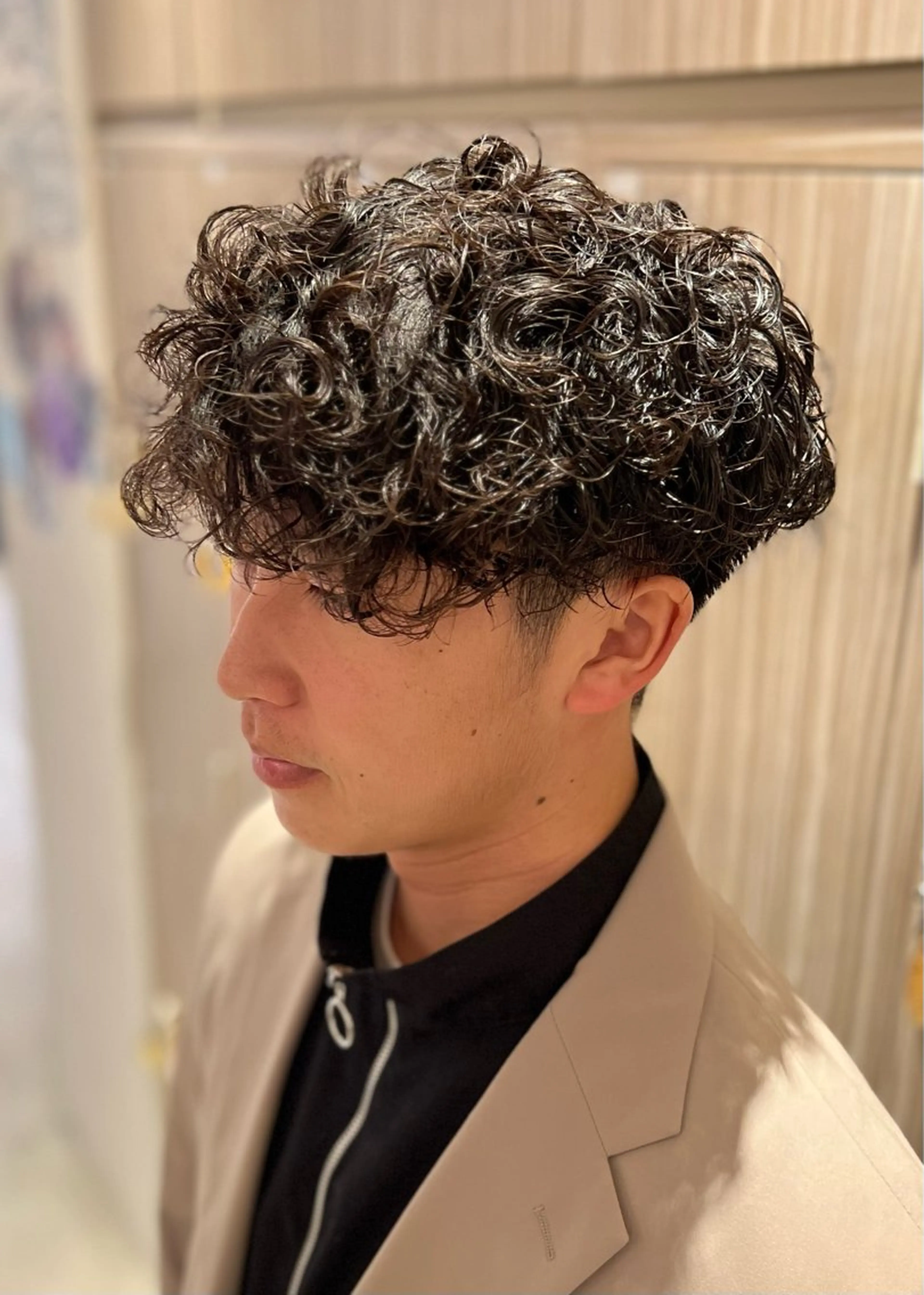 ミディアム パーマ メンズ ミディアムパーマ メンズパーマ プードルパーマ プードルパーマ カット パーマ メンズパーマ 特化/京橋/栗野のヘアスタイル