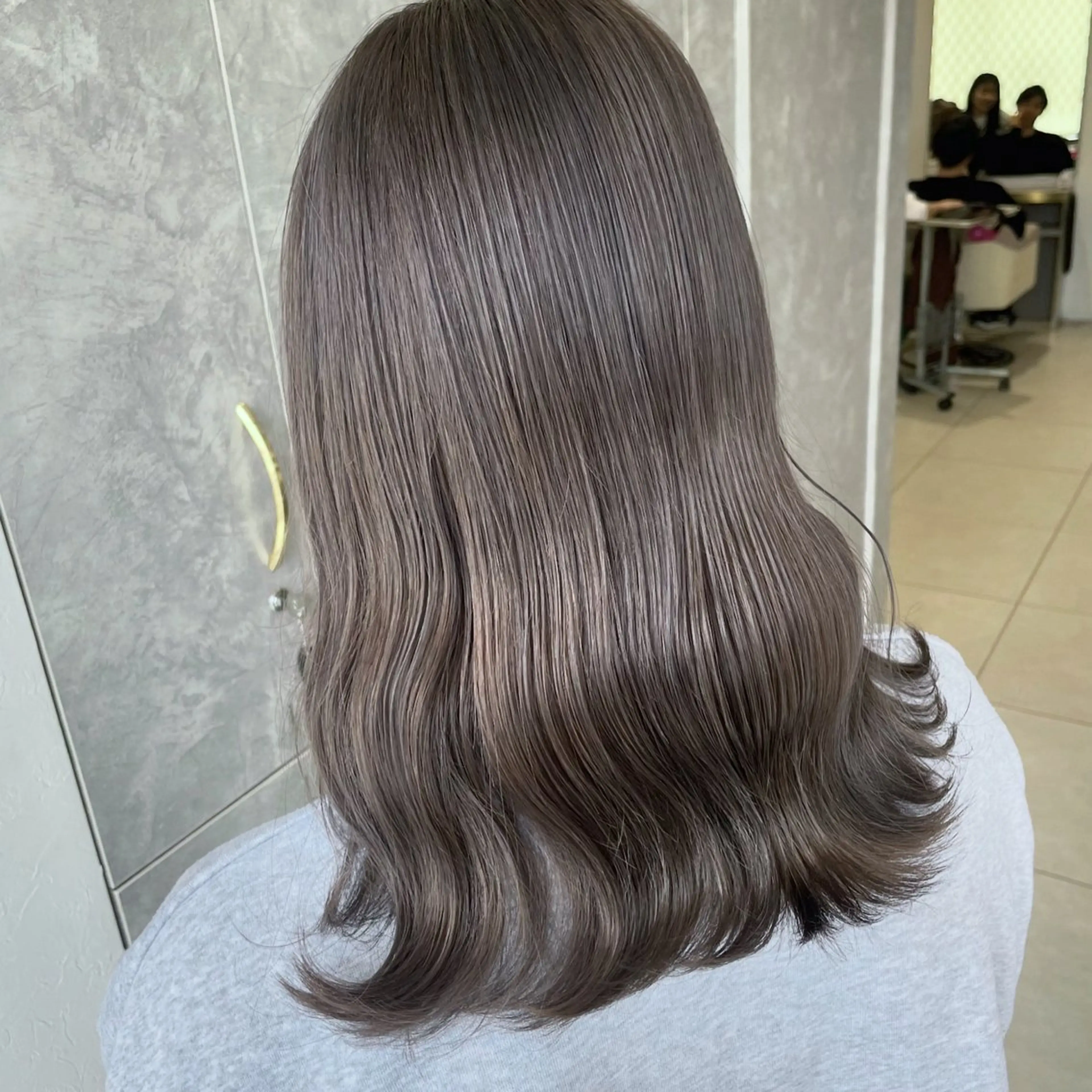 セミロング カラー 顔まわり/インナー カラー/　syuriのヘアスタイル