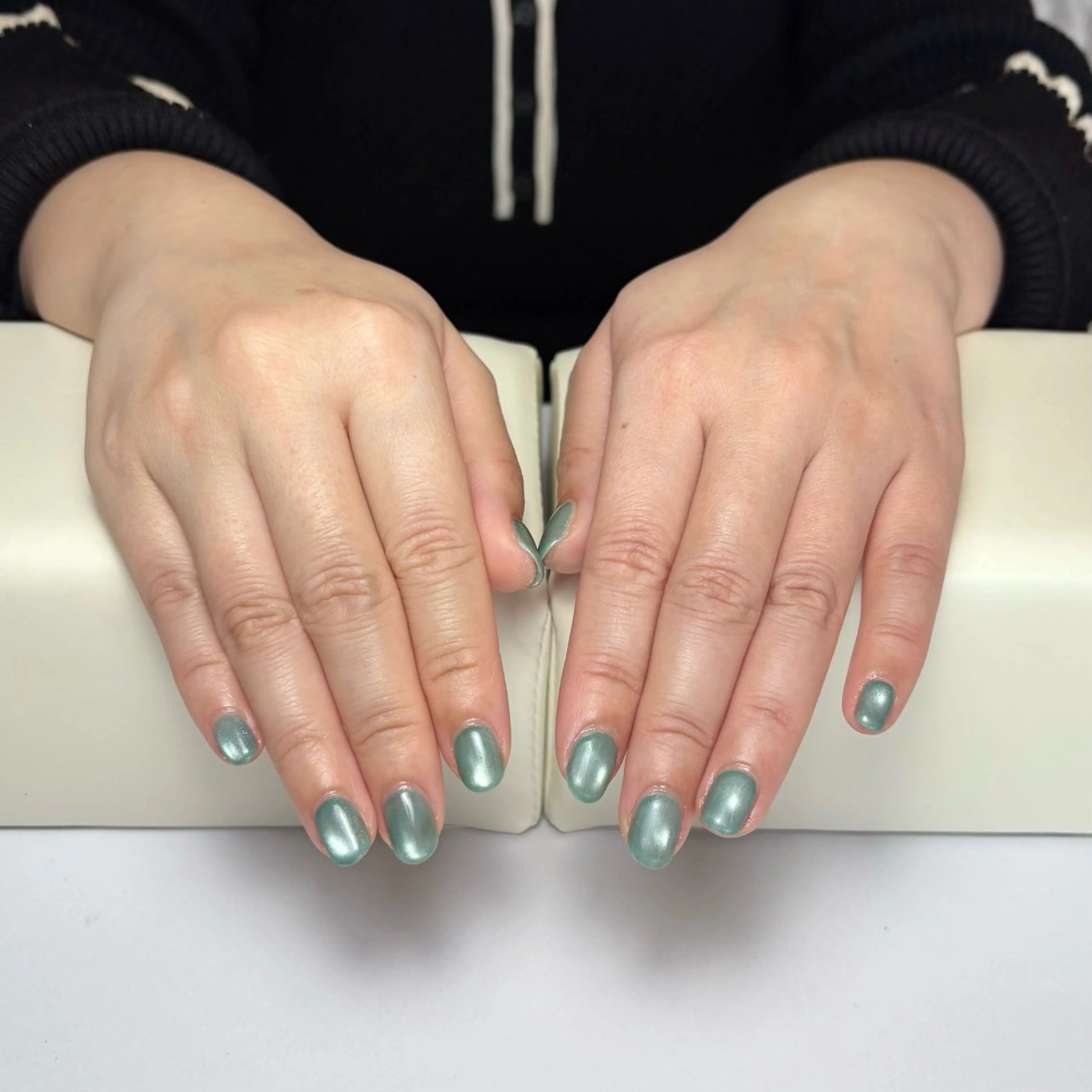 ネイル マグネットネイル マグネットワンカラー ワンカラーネイル ハンドネイル nail salon kohaku所属・nailsalon kohakuのネイルデザイン