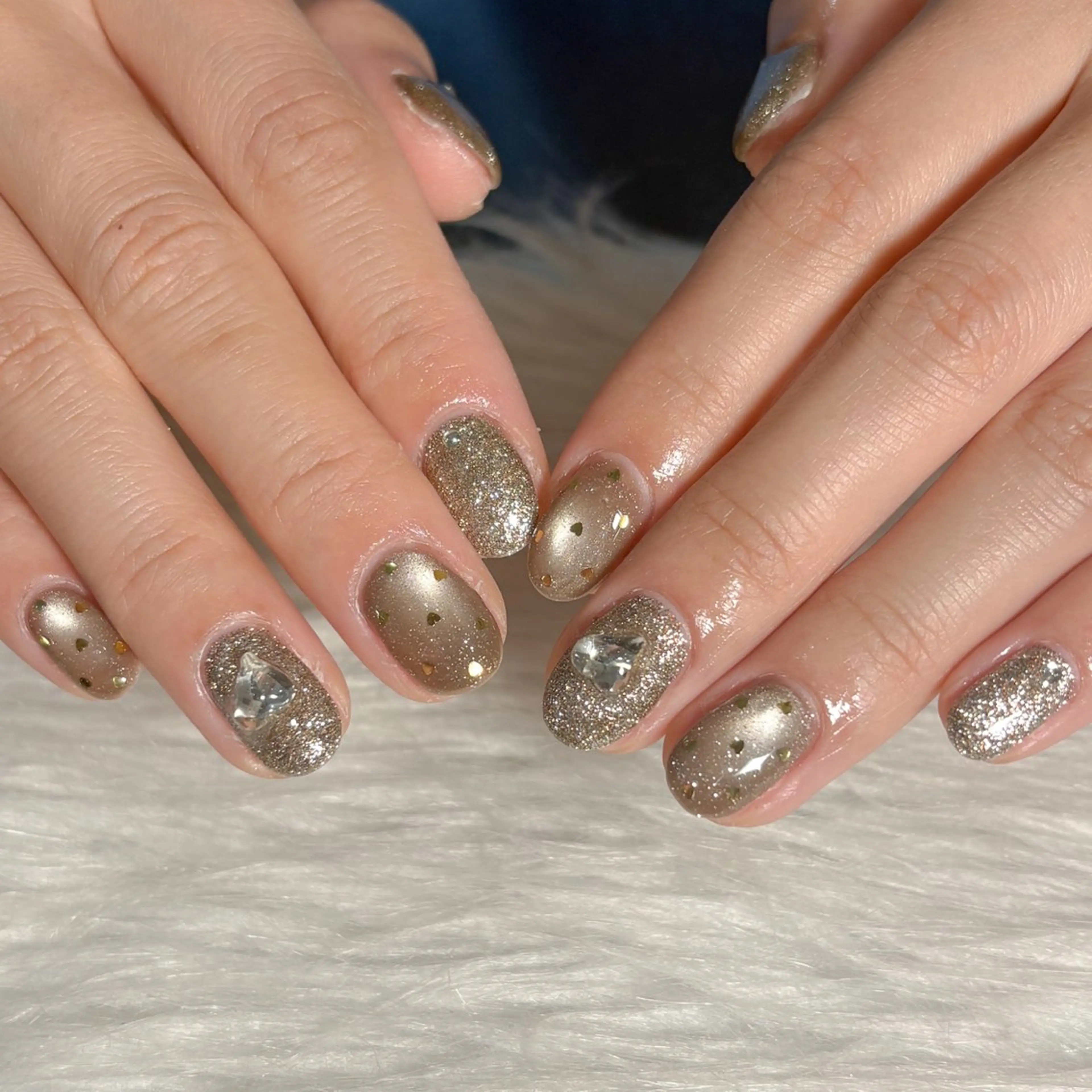 ネイル ハンドネイル LAVISH manaのネイルデザイン