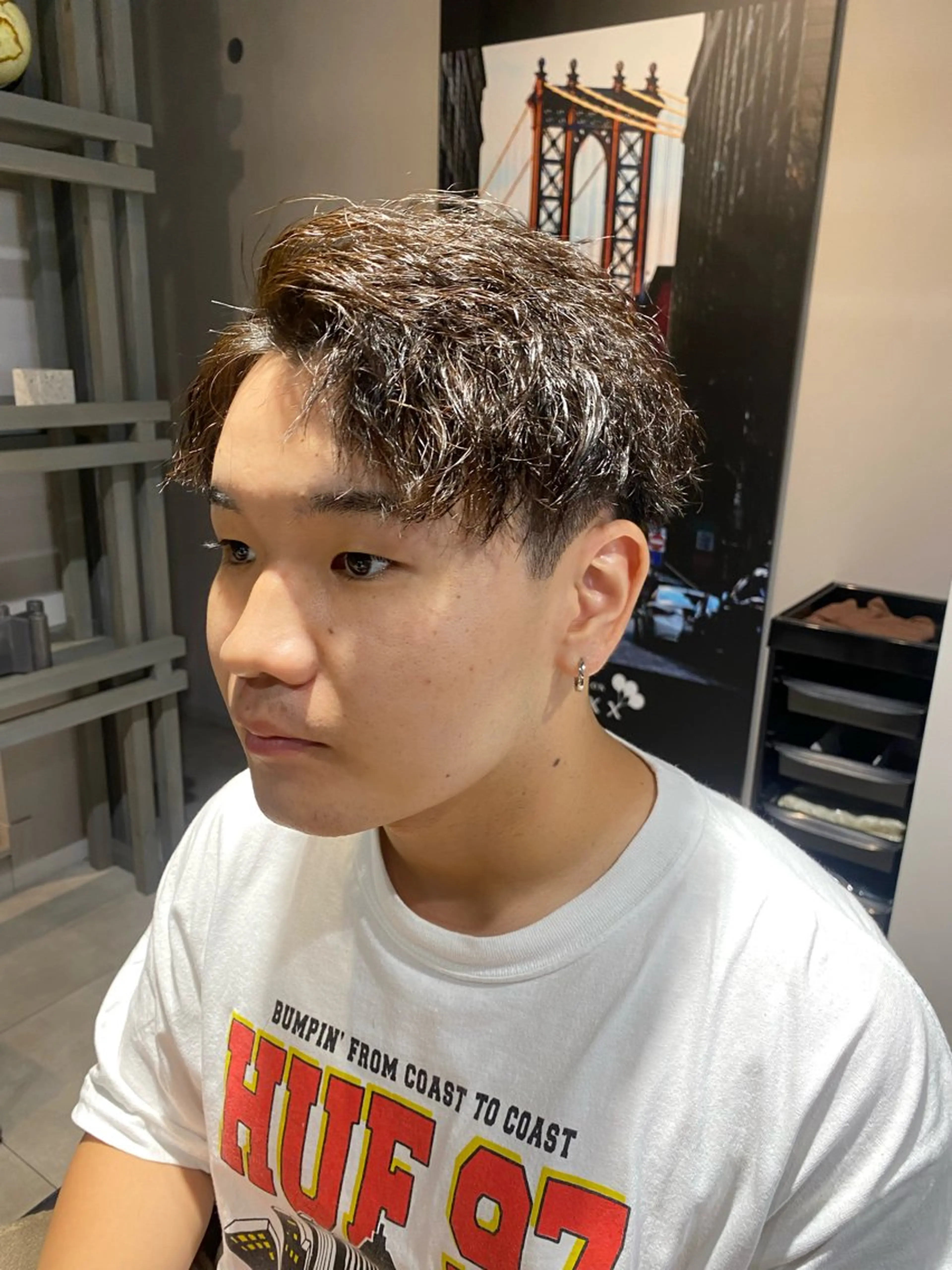 ミディアム パーマ メンズ カット パーマ トリートメント 似合う髪型が 分からない方へのヘアスタイル