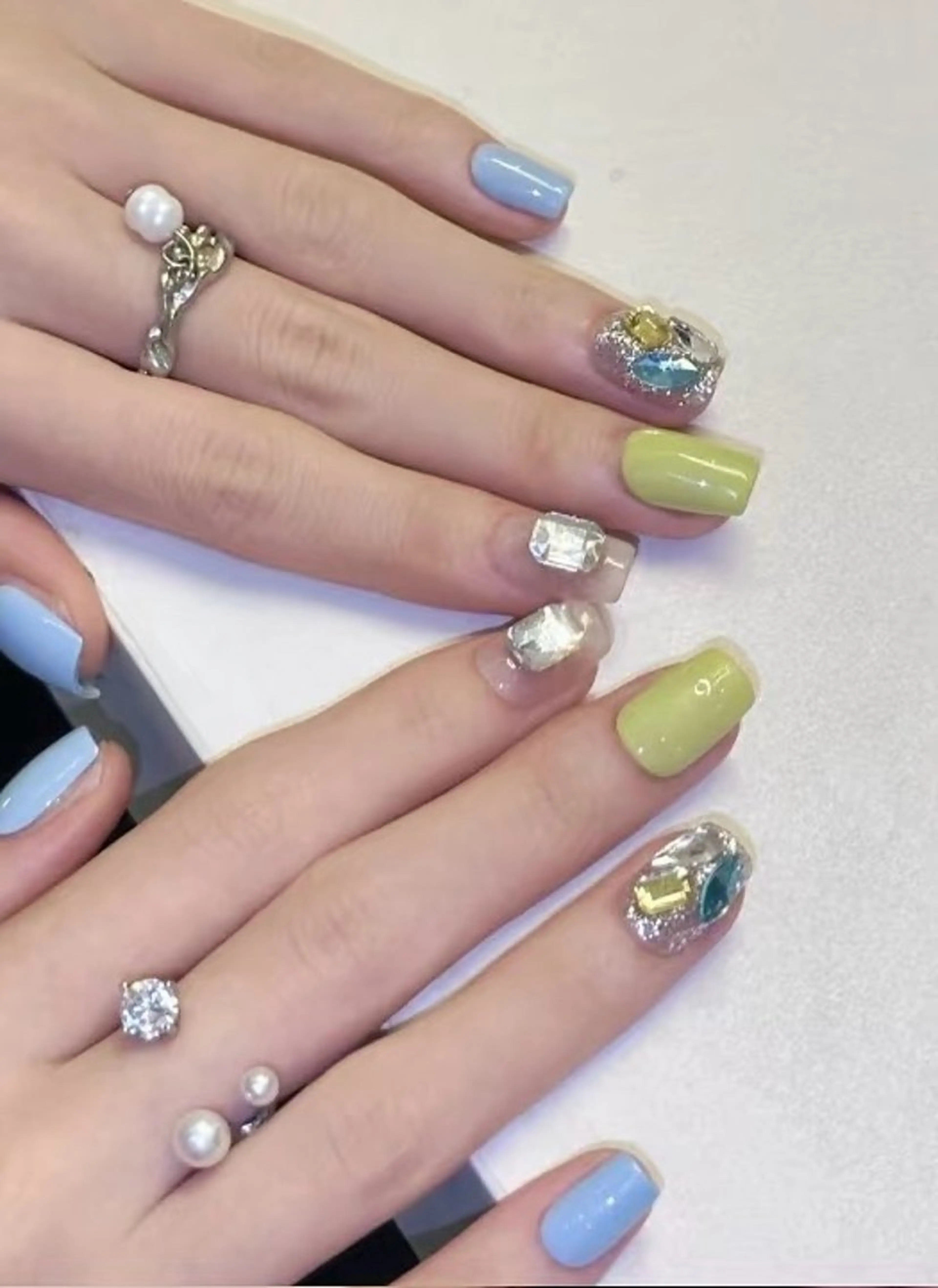 ネイル 高木 維麗絲のネイルデザイン