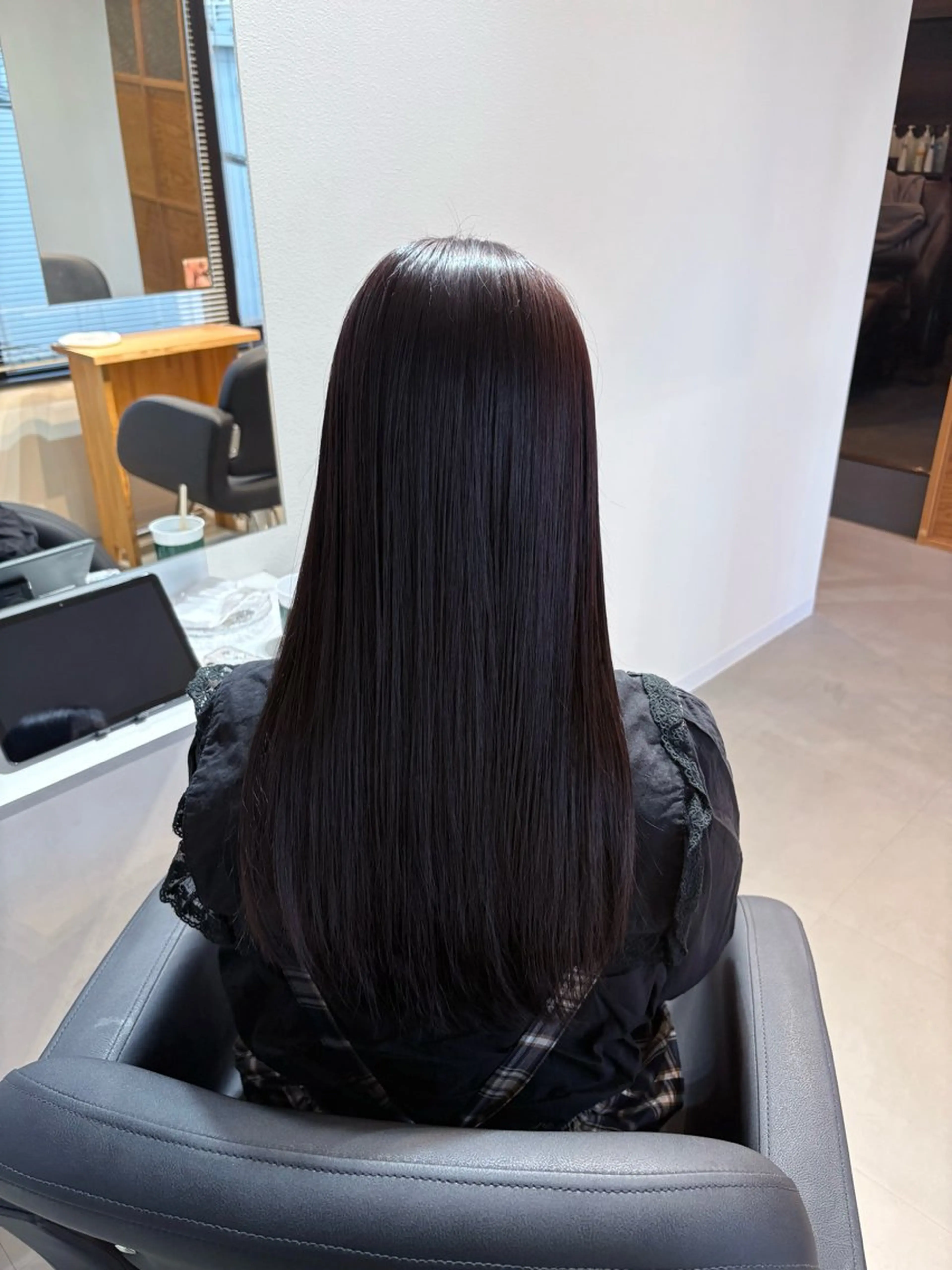 ロング カット ヘアカラー トリートメント Takane .のヘアスタイル