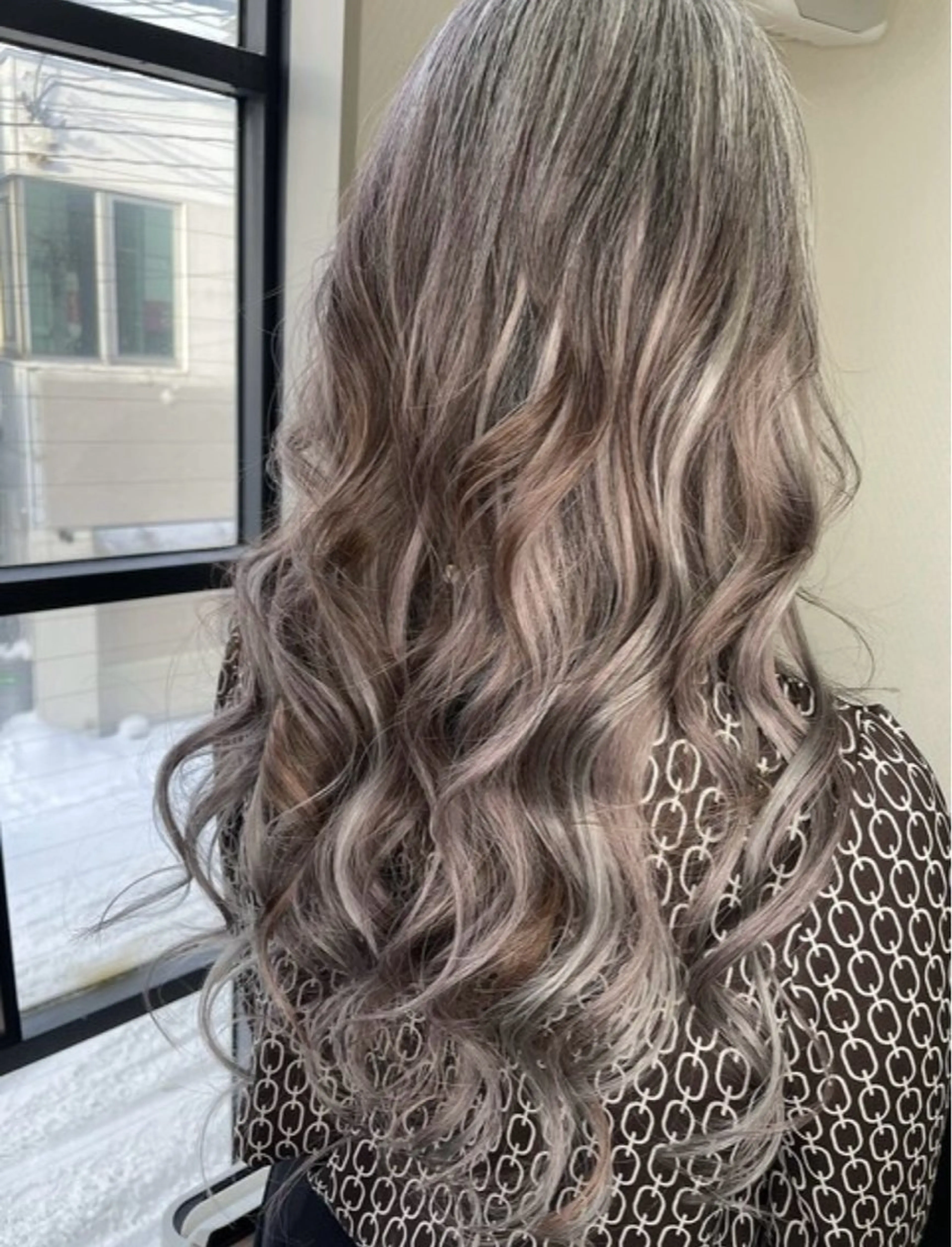 ロング エフェクト ヘアースタジオのヘアスタイル