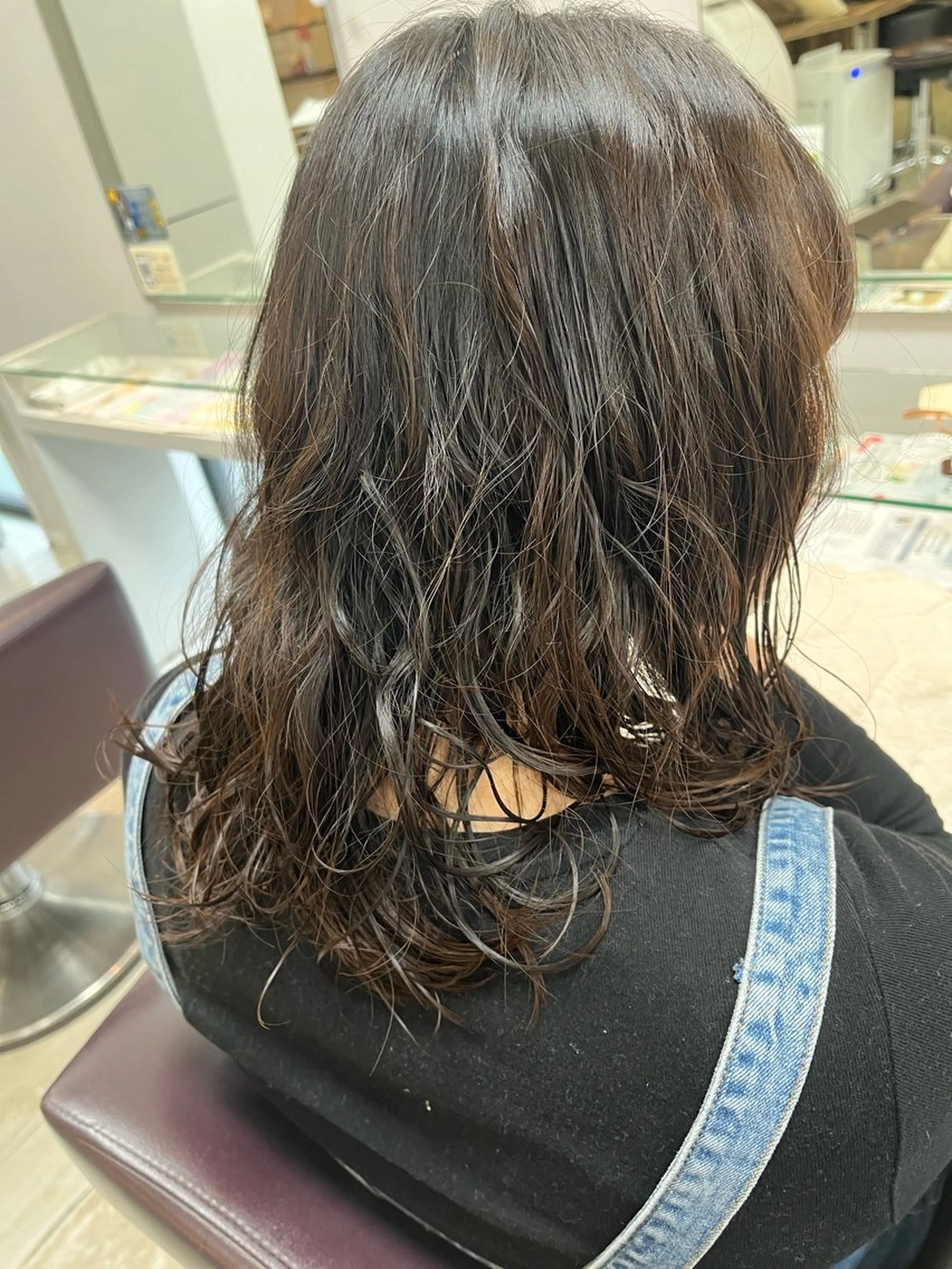 セミロング パーマ 奥野 理香子のヘアスタイル