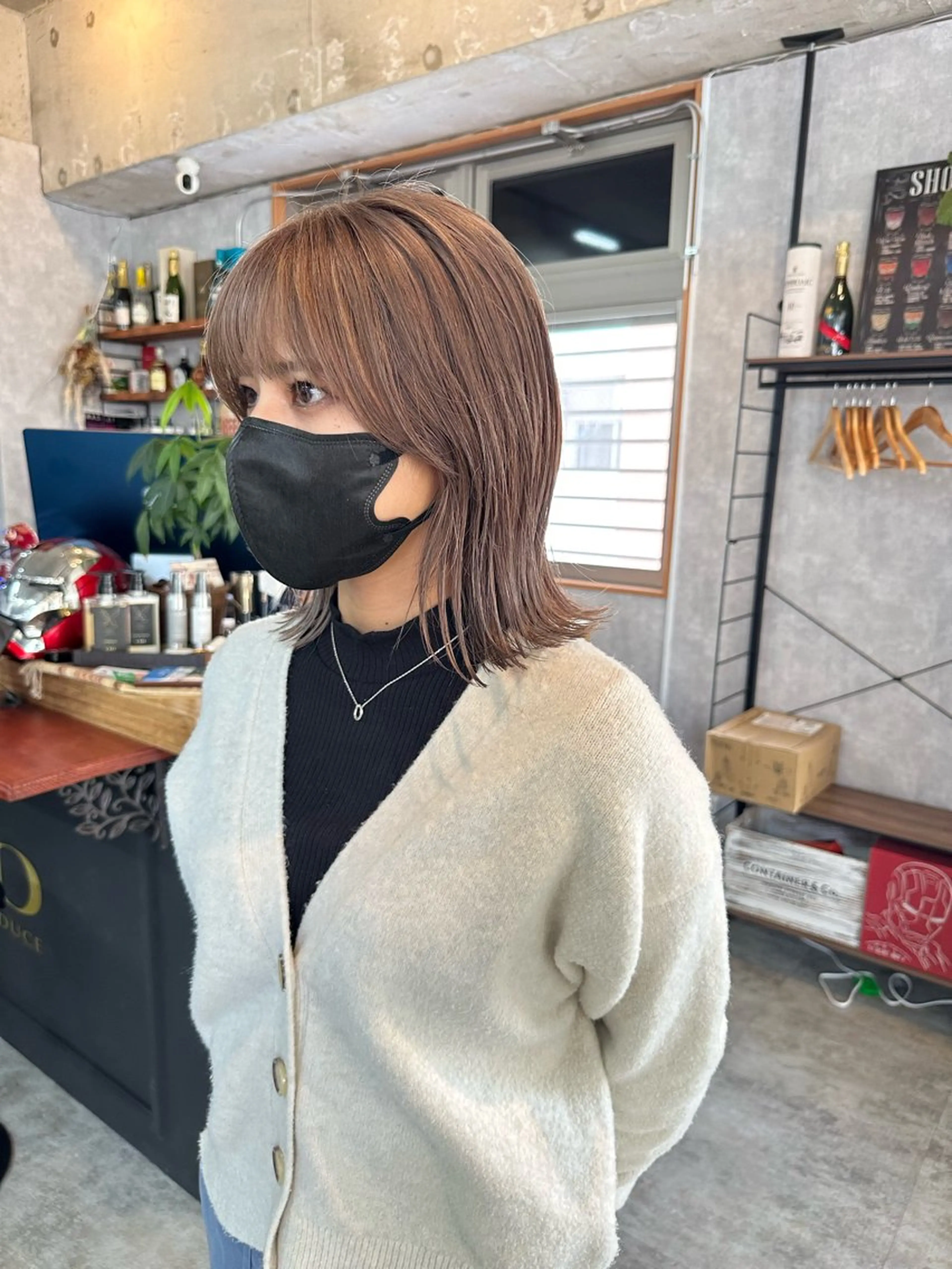 ミディアム 切りっぱなしボブ ショートボブ ボブ くびれヘア ハイライト モテ髪/ボブ/ショー ト/アダチフウトのヘアスタイル