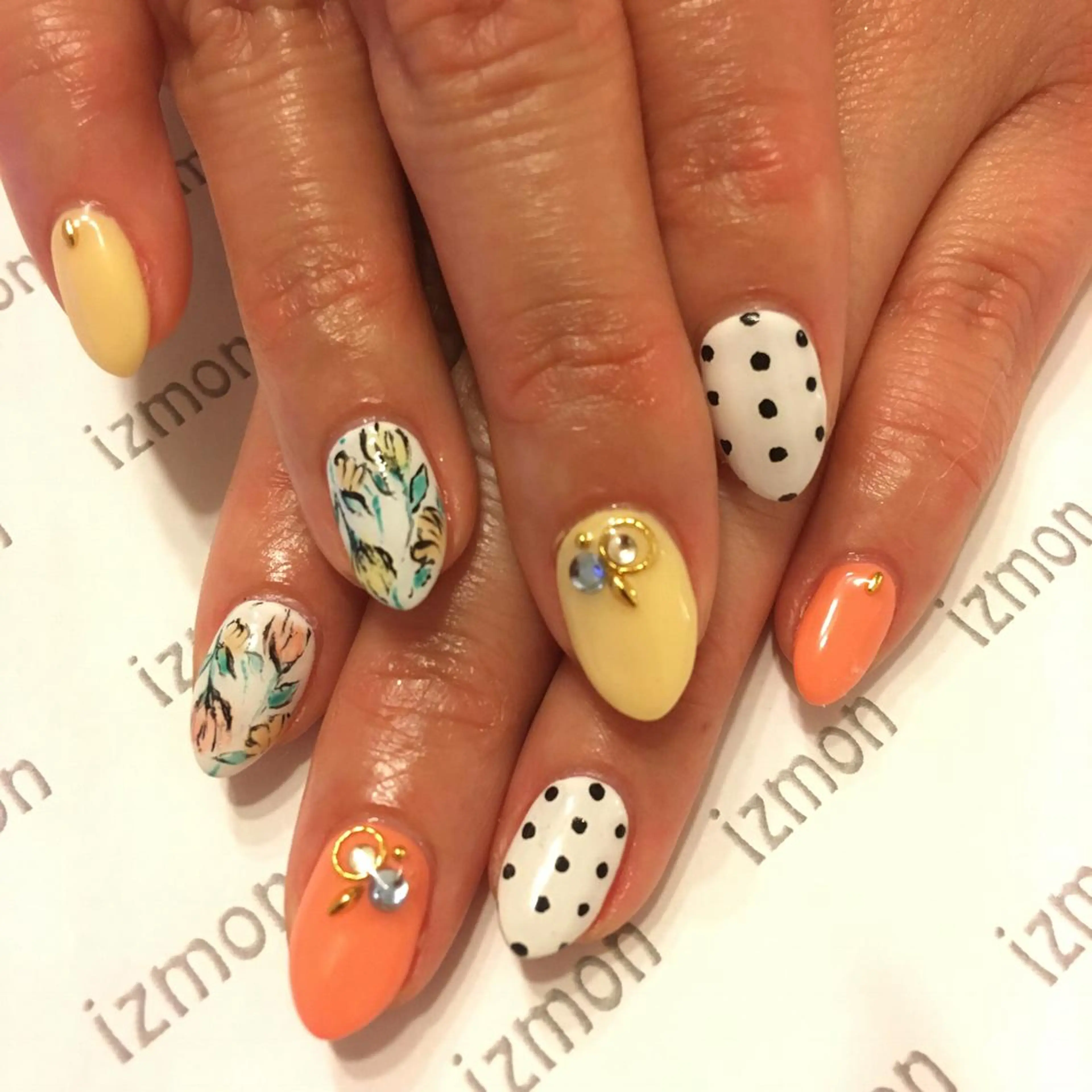 ネイル 🦋izmon nailstudioのネイルデザイン