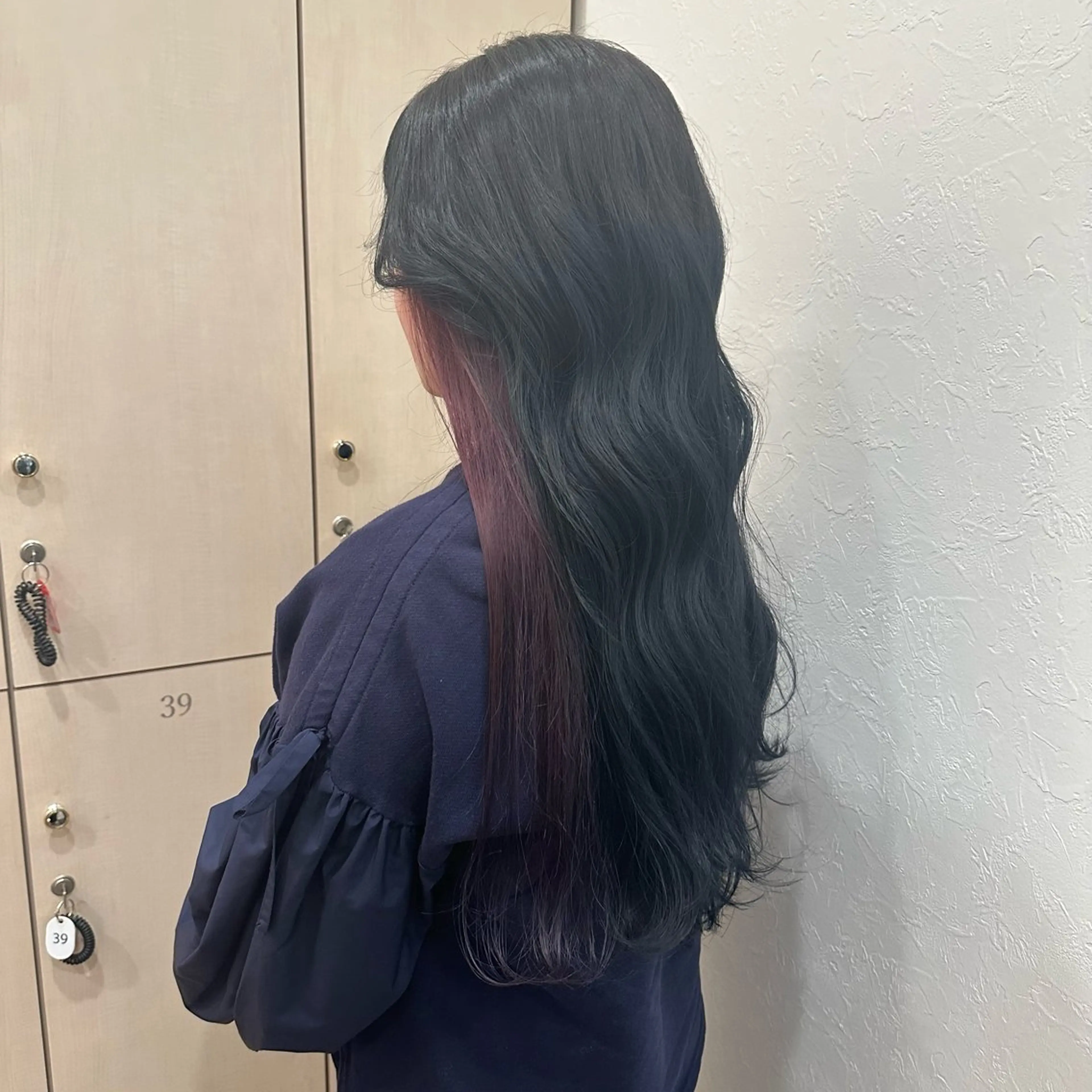 カラー Miki .のヘアスタイル