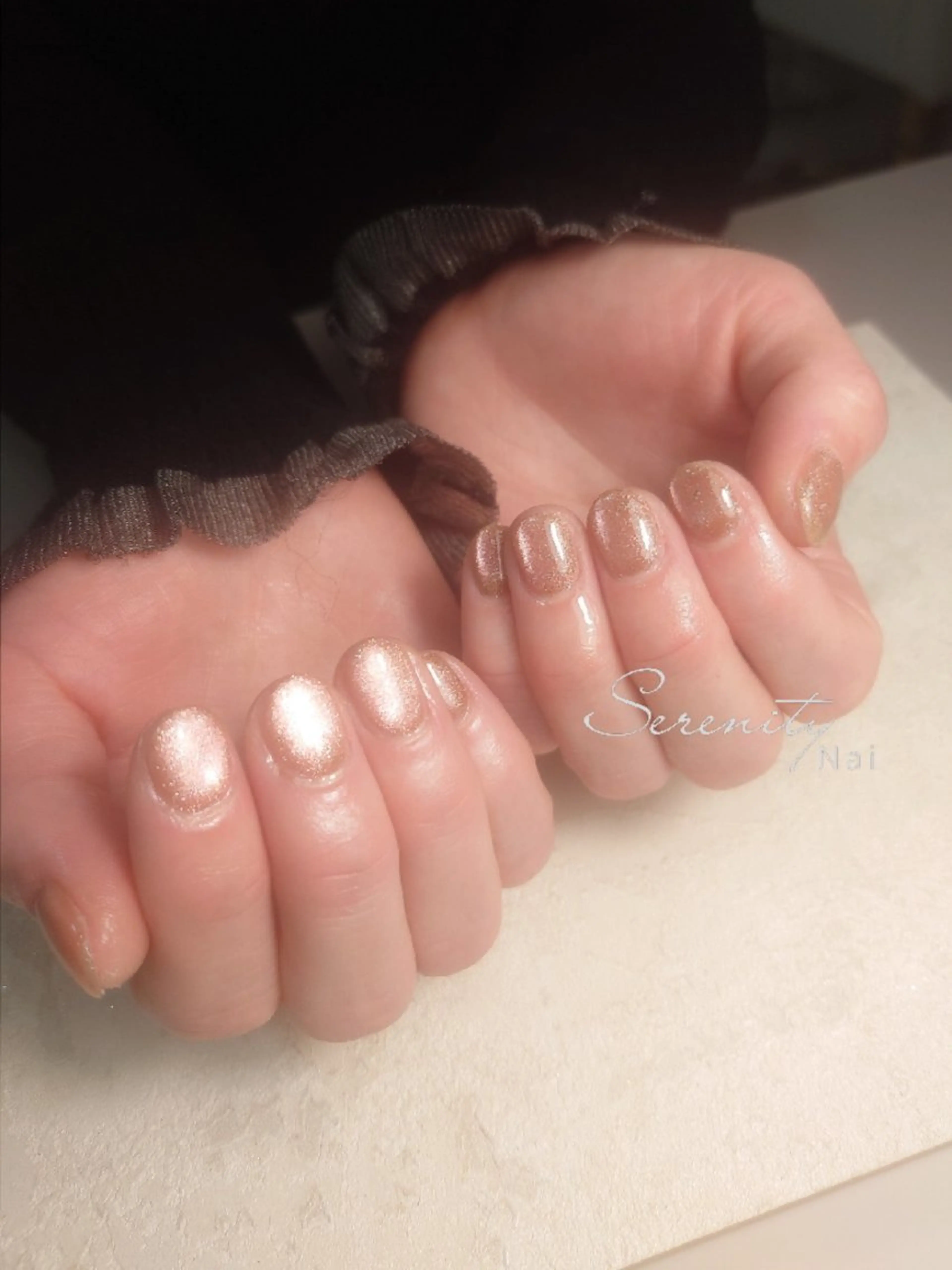 ネイル キラキラネイル マグネットネイル マグネットワンカラー ワンカラーネイル オレンジ ハンドネイル nail  serenityのネイルデザイン