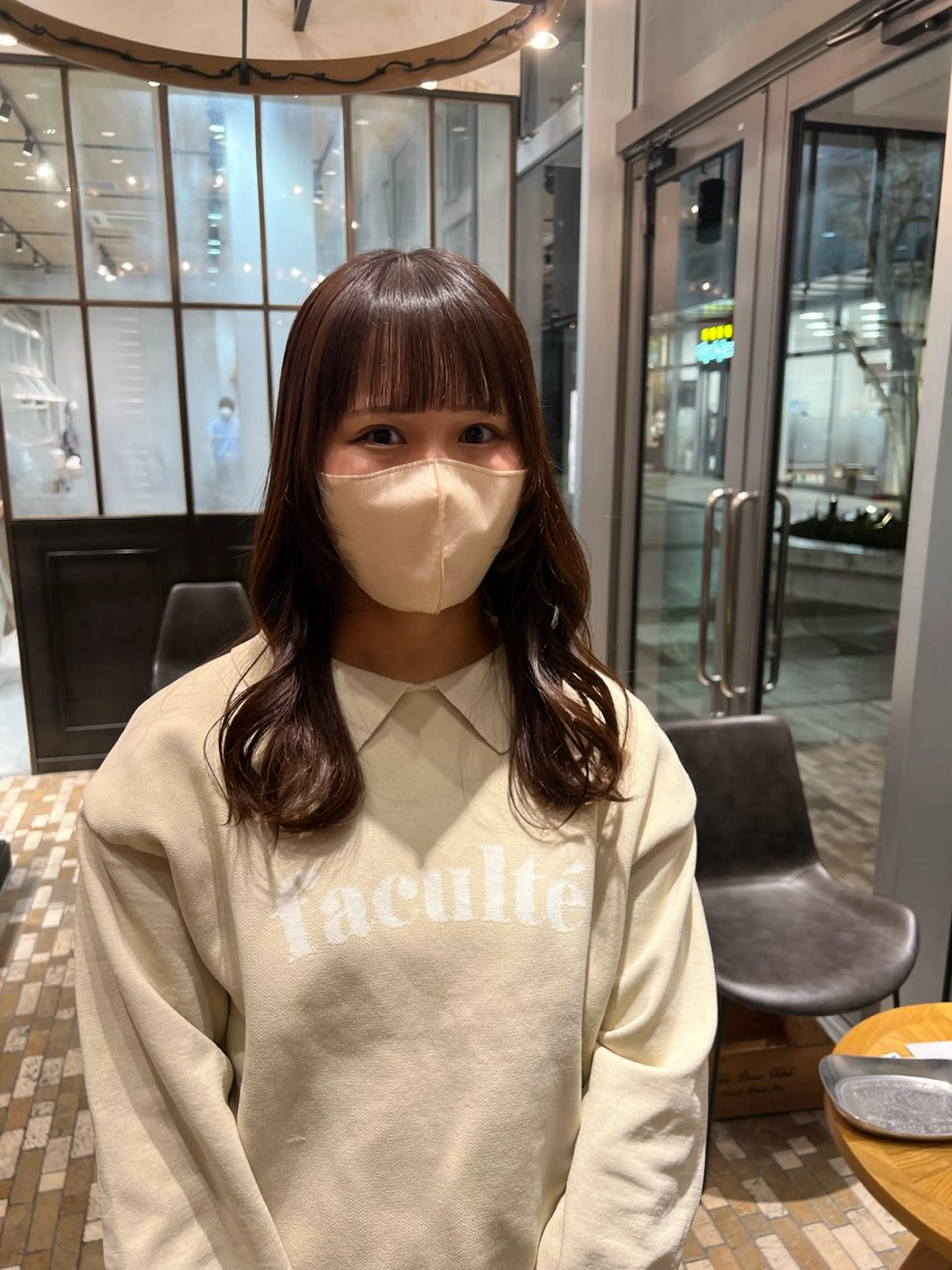 ロング 顔まわりレイヤー 顔周りカット レイヤーカット 🫧Ai/ ロロネー森ノ宮💖のヘアスタイル