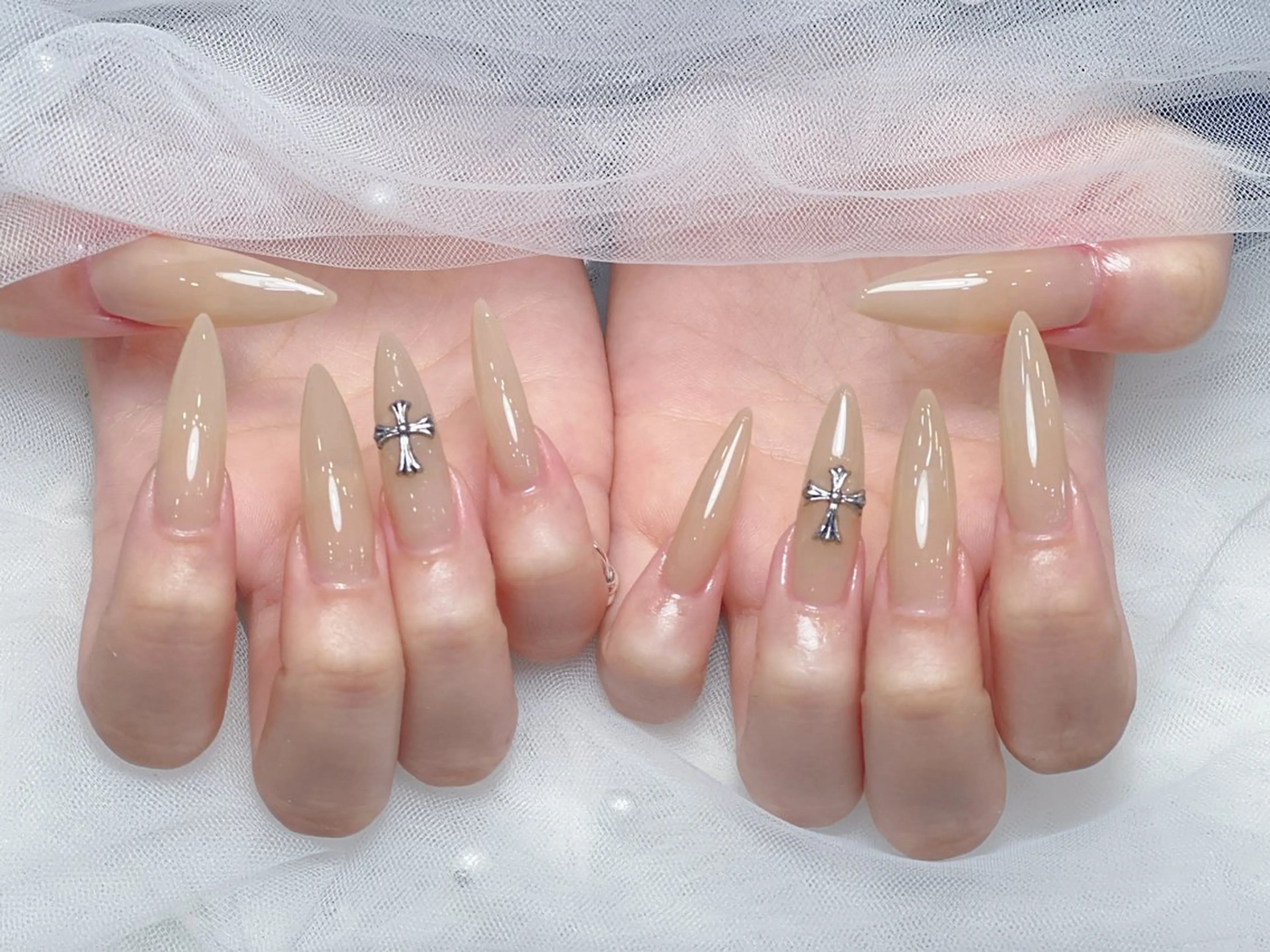 ネイル アートネイル オーロラネイル チークネイル 長さ出し フットネイル Miya _nailのネイルデザイン