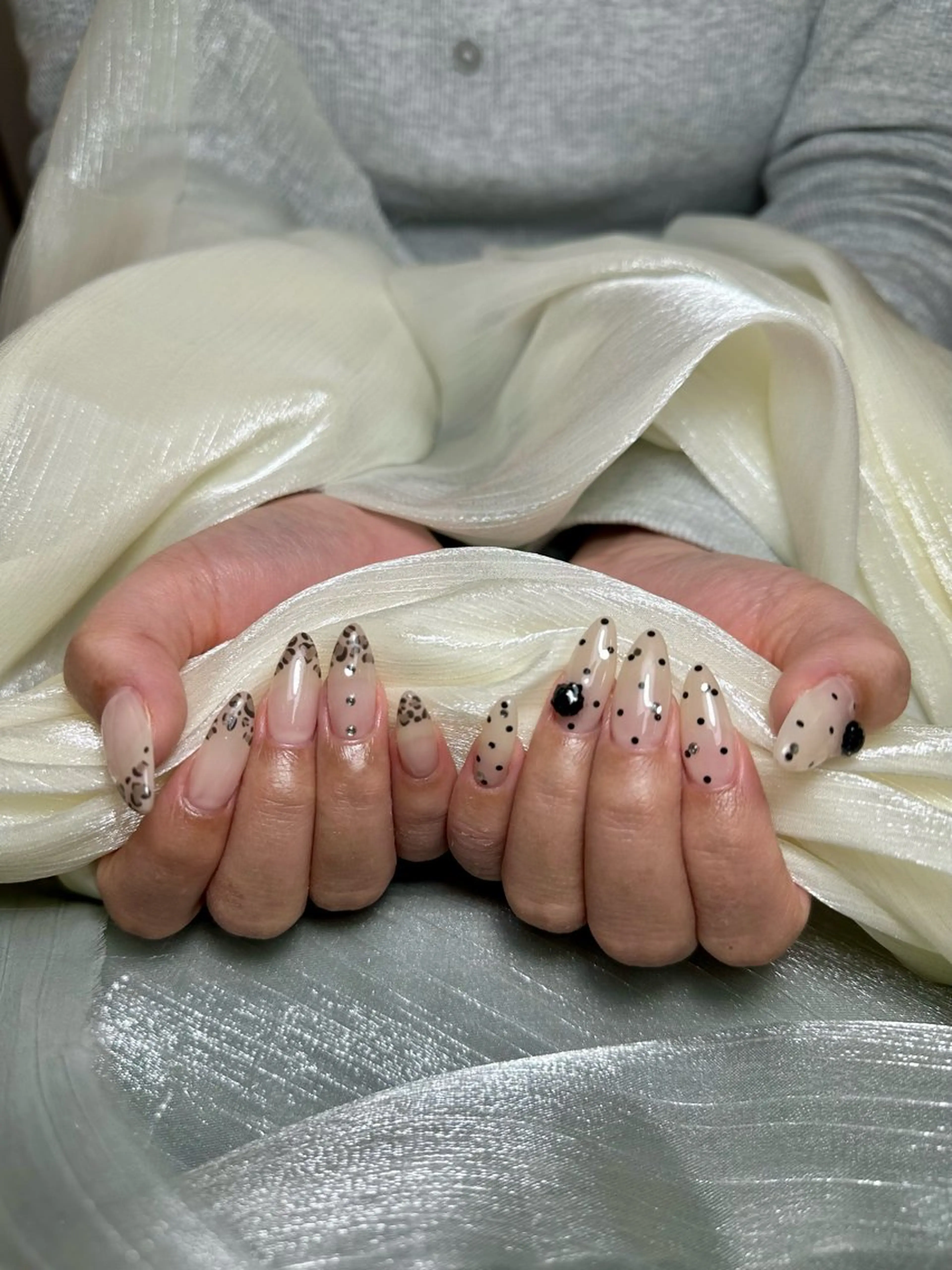 ネイル ATELIERHARLOW所属・nailist MOEのネイルデザイン