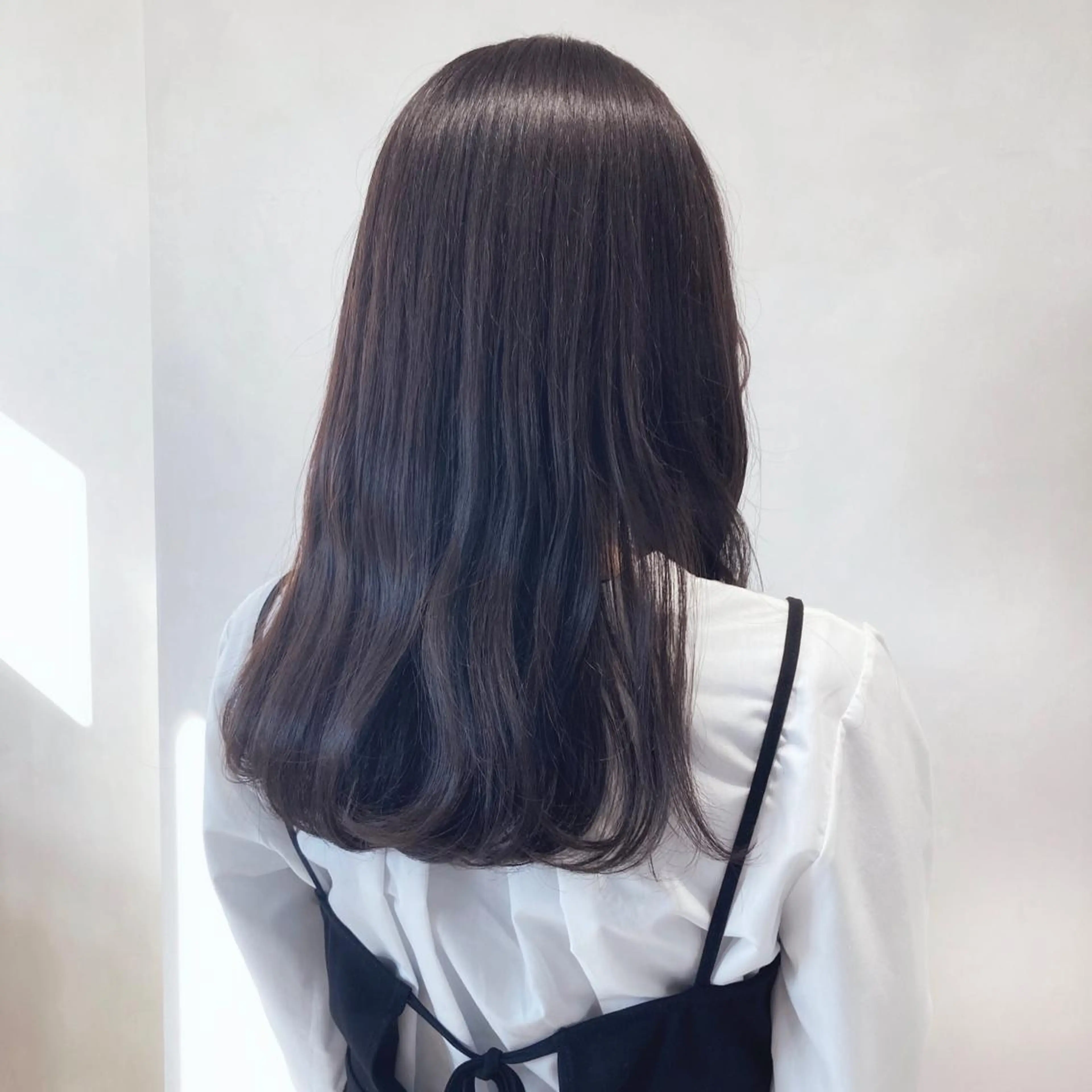 セミロング カラー グレージュ ラベンダーカラー 髪質改善 トリートメント MURANAKA RYOのヘアスタイル