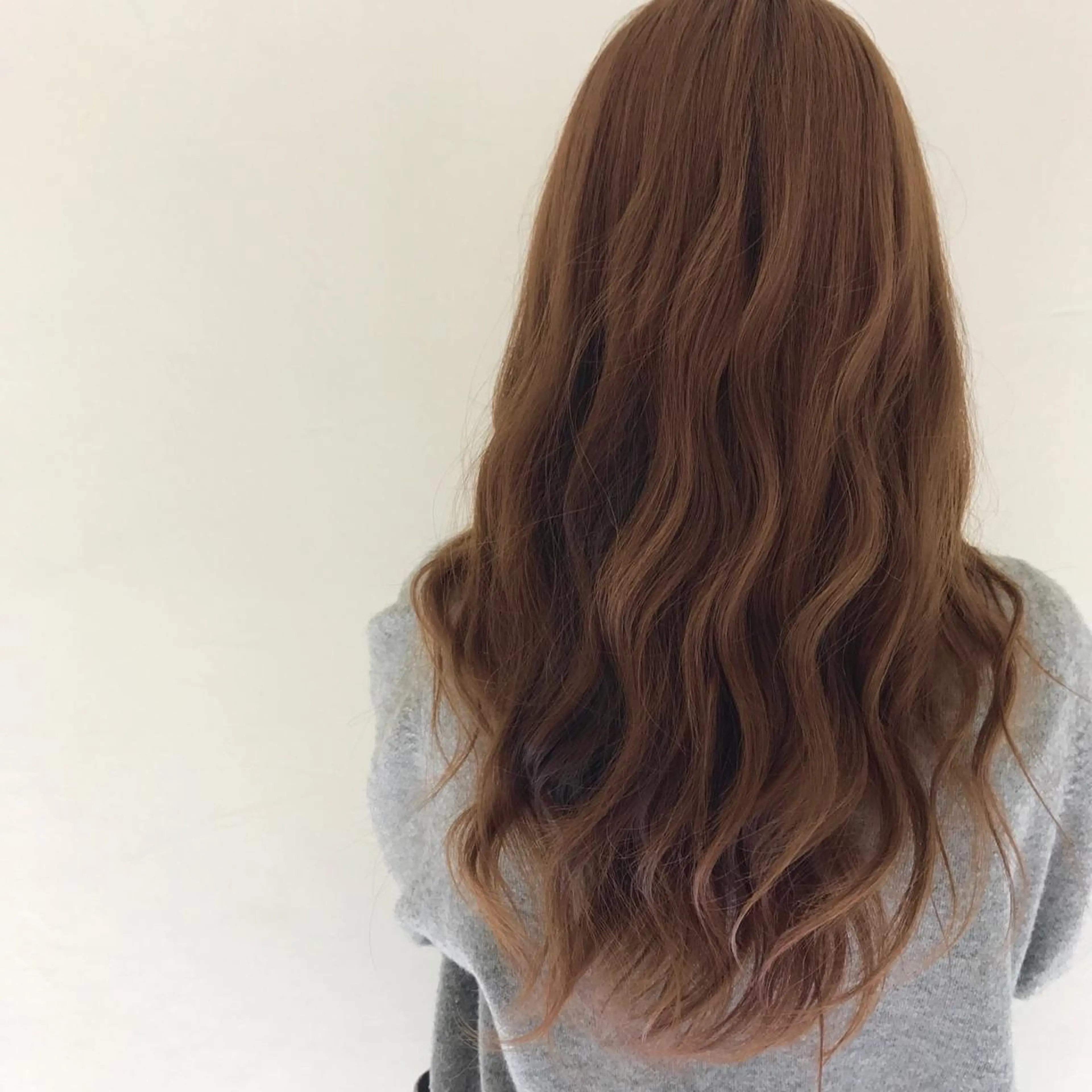 ロング ピンクブラウン 長井 麻帆のヘアスタイル