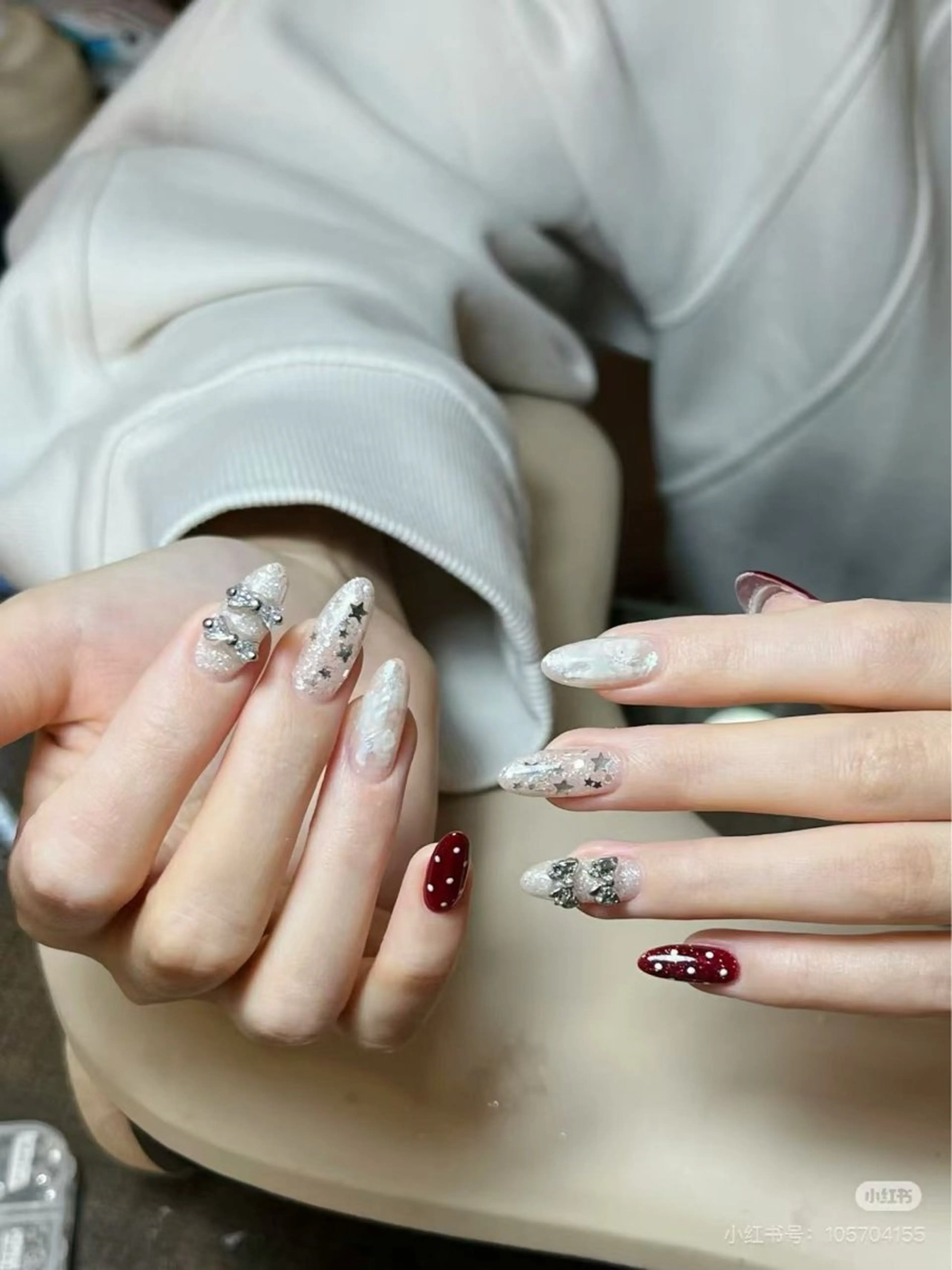 ネイル ハンドネイル キン グミのネイルデザイン