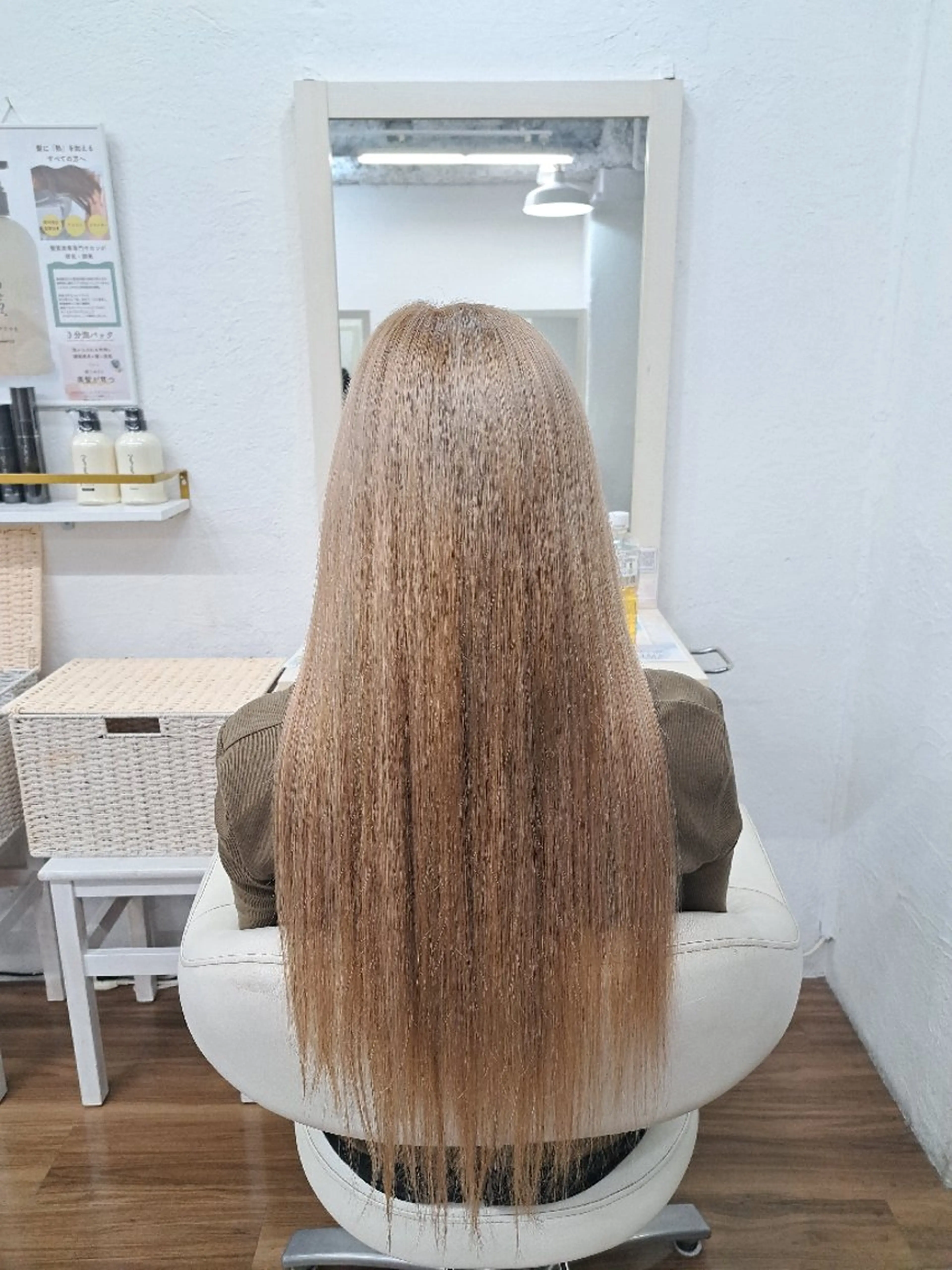 ロング カラー ハイトーンカラー ヘアカラー トリートメント カワイイの研究家💄 GLOSS/はるなのヘアスタイル