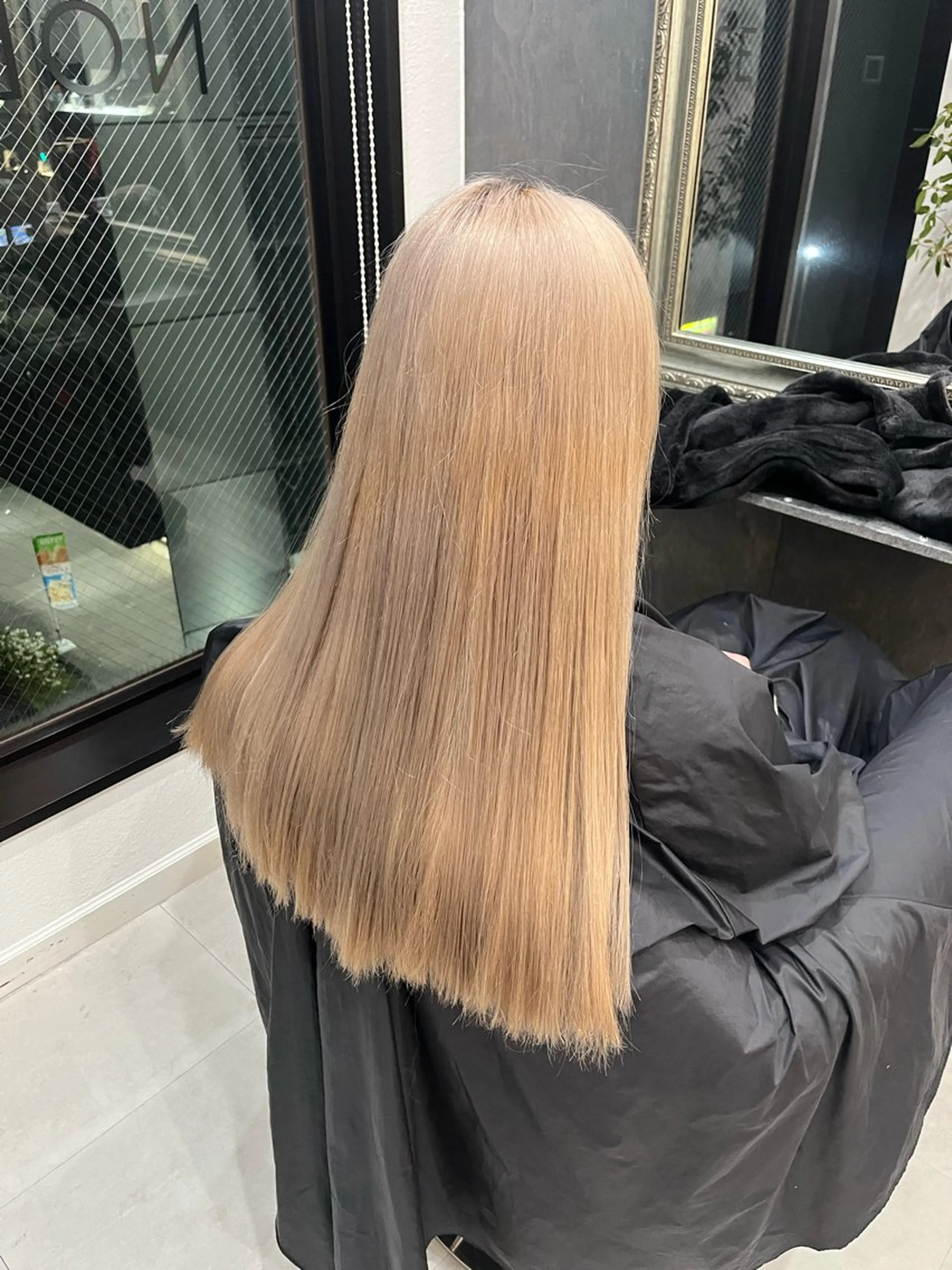 ロング カラー ベージュカラー ミルクティーベージュ ヘアカラー トリートメント 🎀ゆな🎀ブリーチ /ショートウルフのヘアスタイル