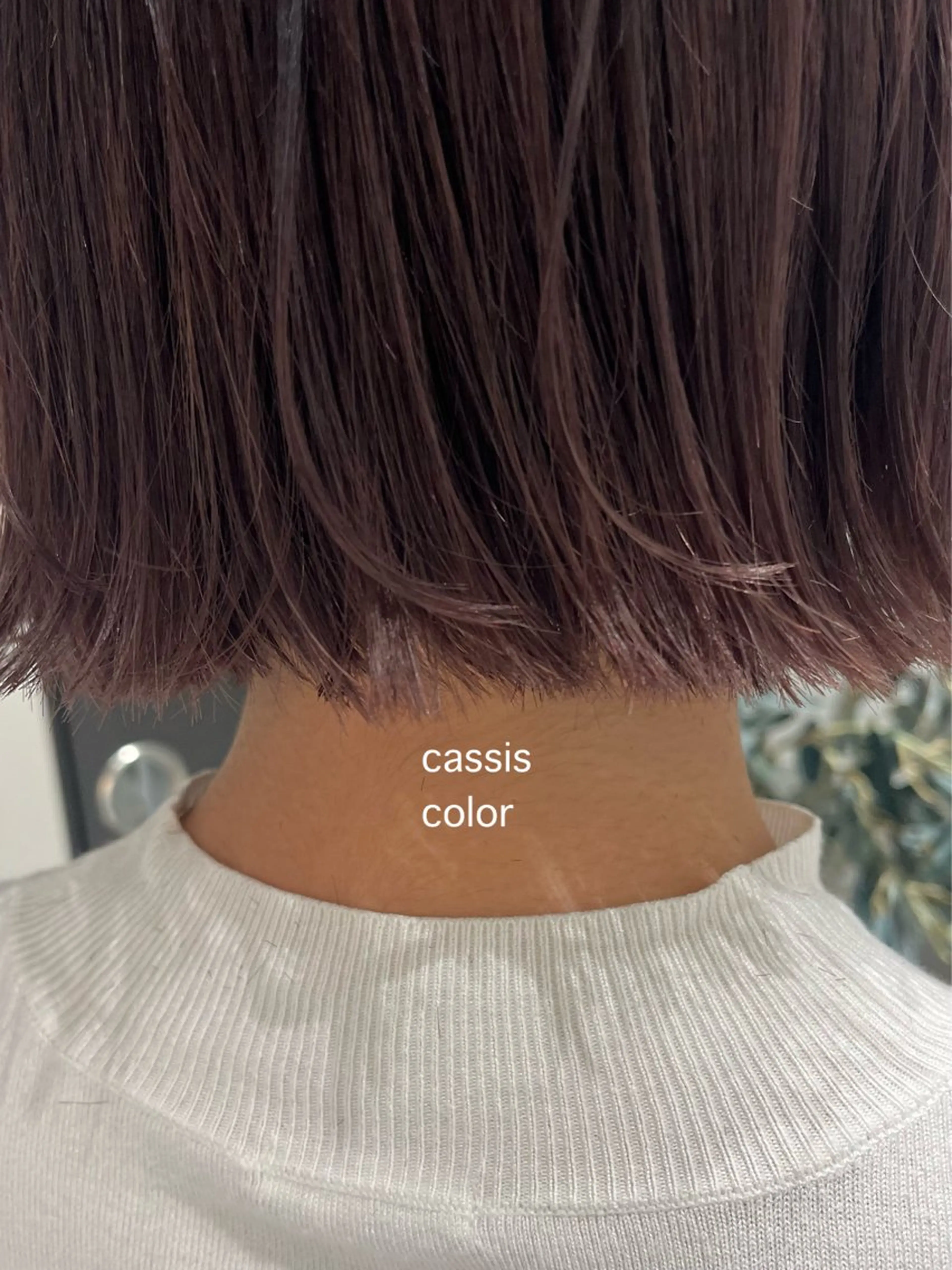 ミディアム カラー RINA🧤 デザインとボブのヘアスタイル