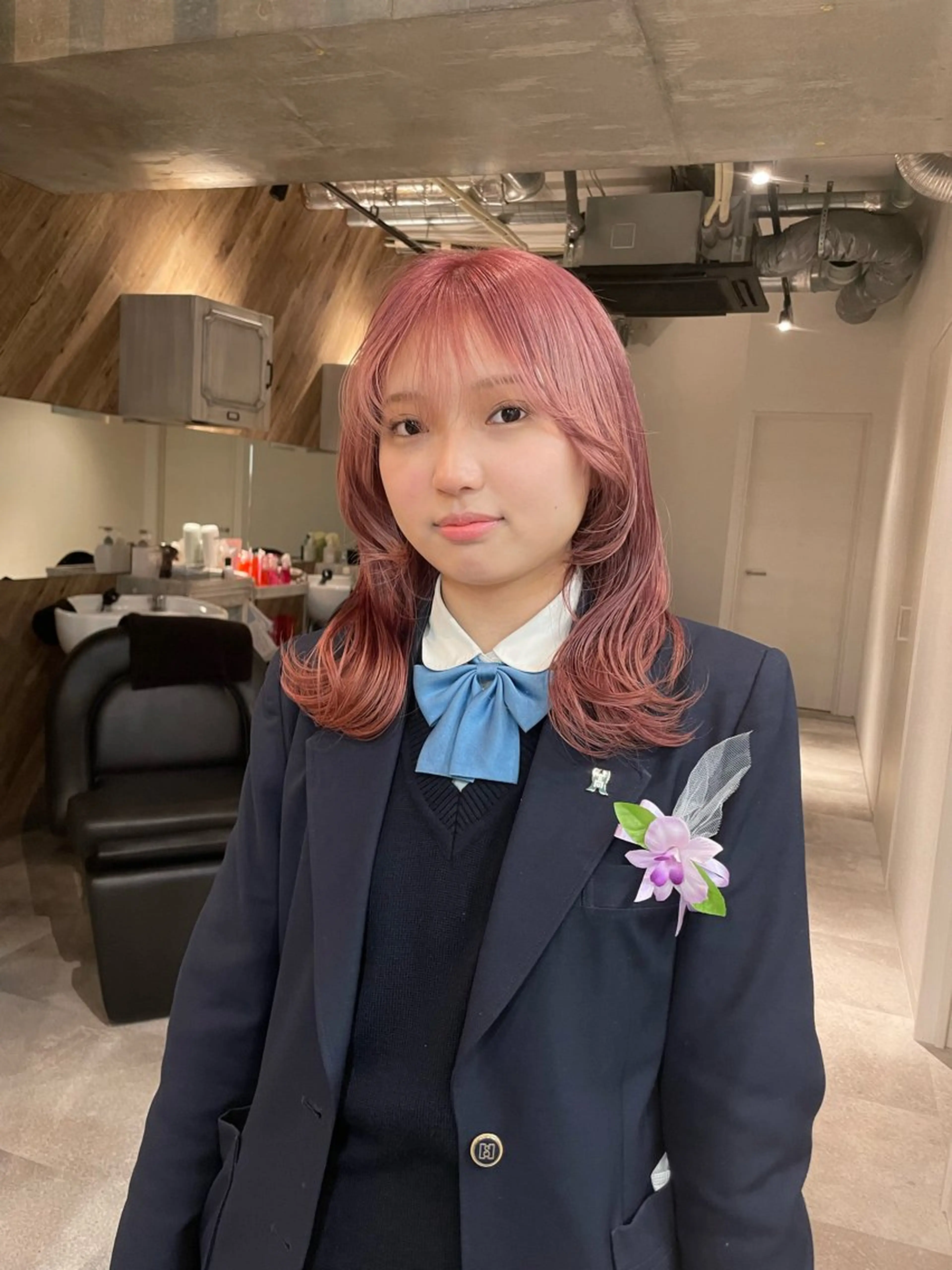 ミディアム カラー ブリーチ ピンクカラー A/LEE所属・久保田 千尋のヘアスタイル