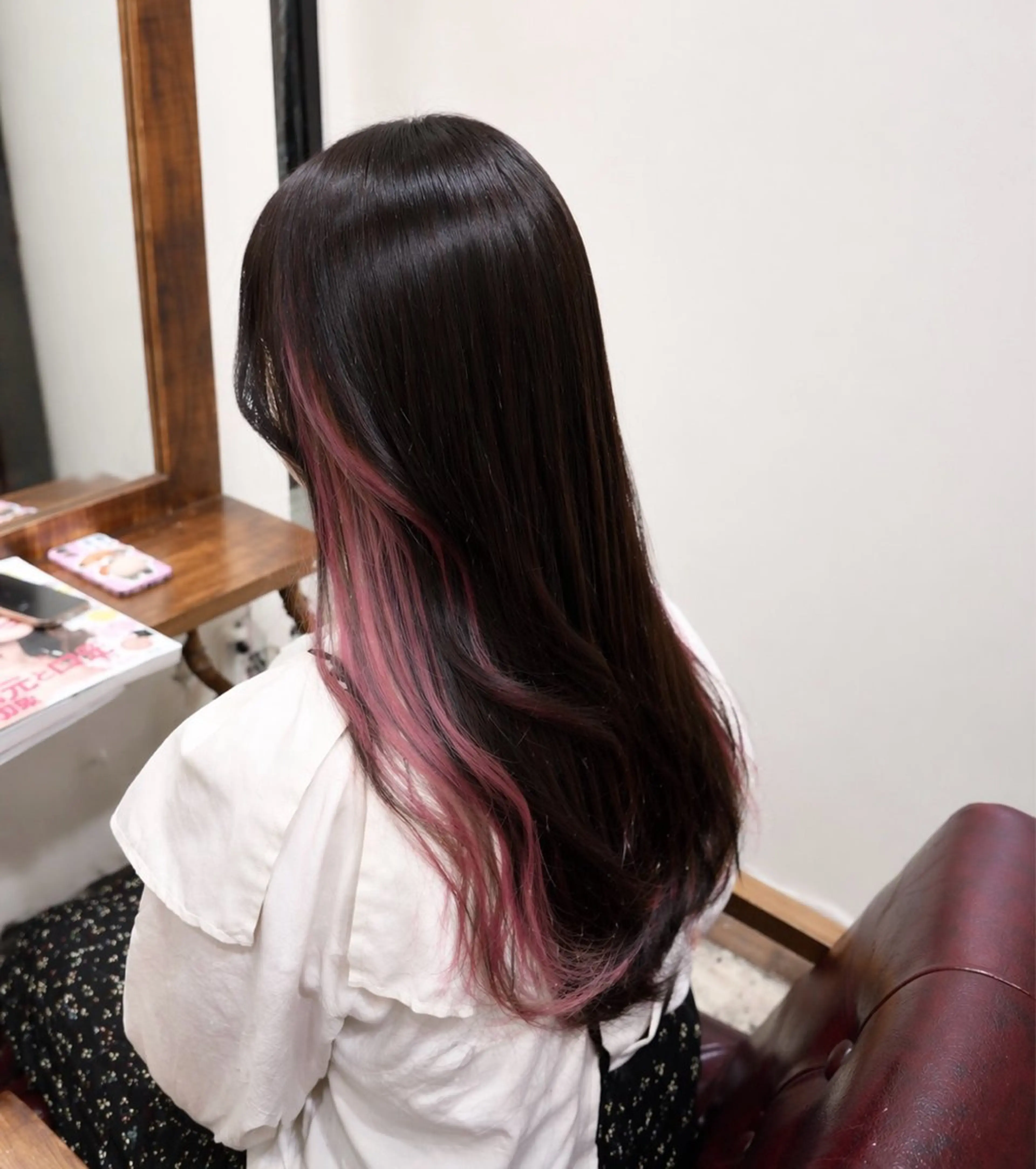 ロング カラー ブリーチ ヘアカラー 森山 陽菜のヘアスタイル