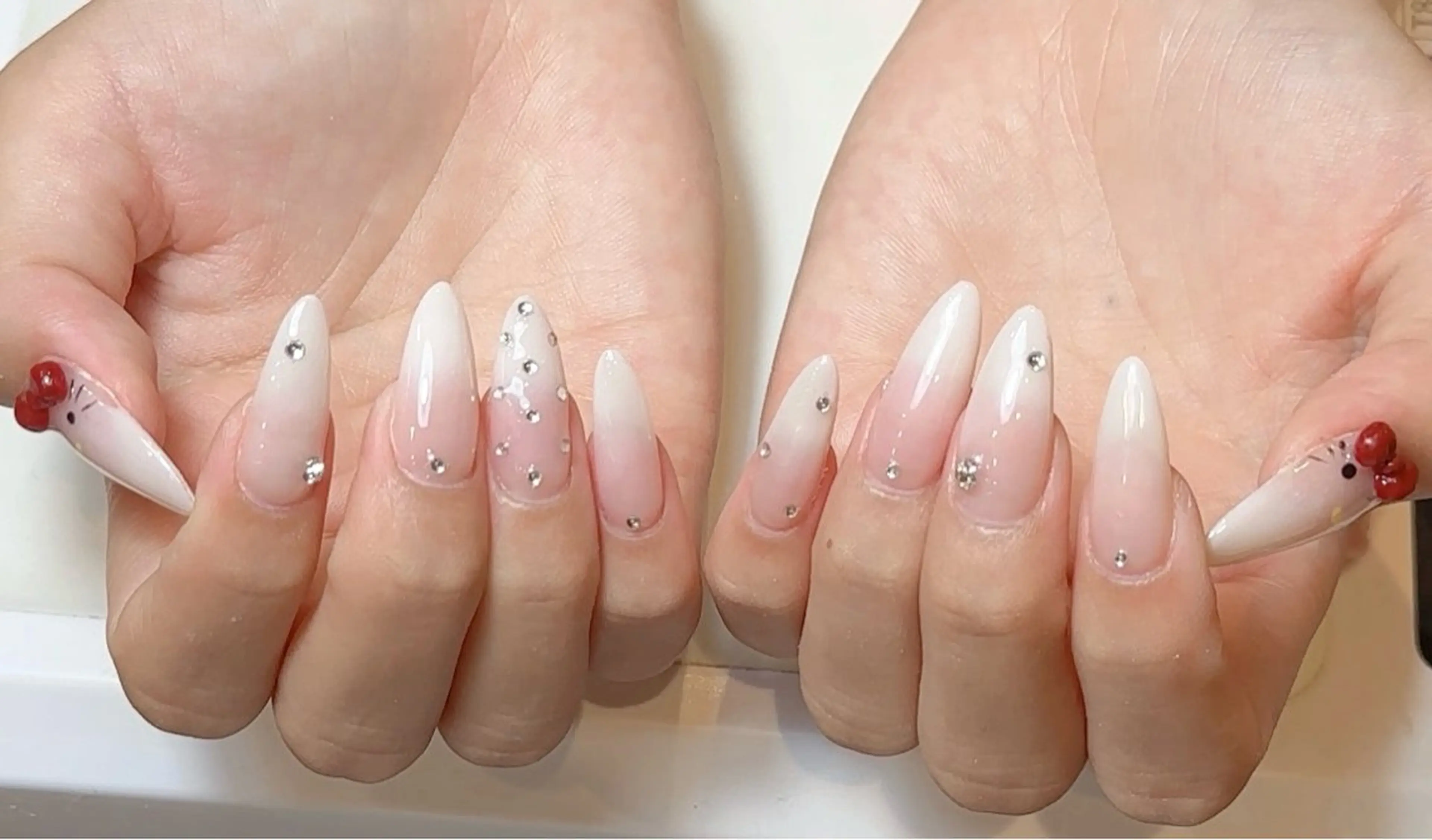 ネイル LA VENIA所属・Mio Nailのネイルデザイン