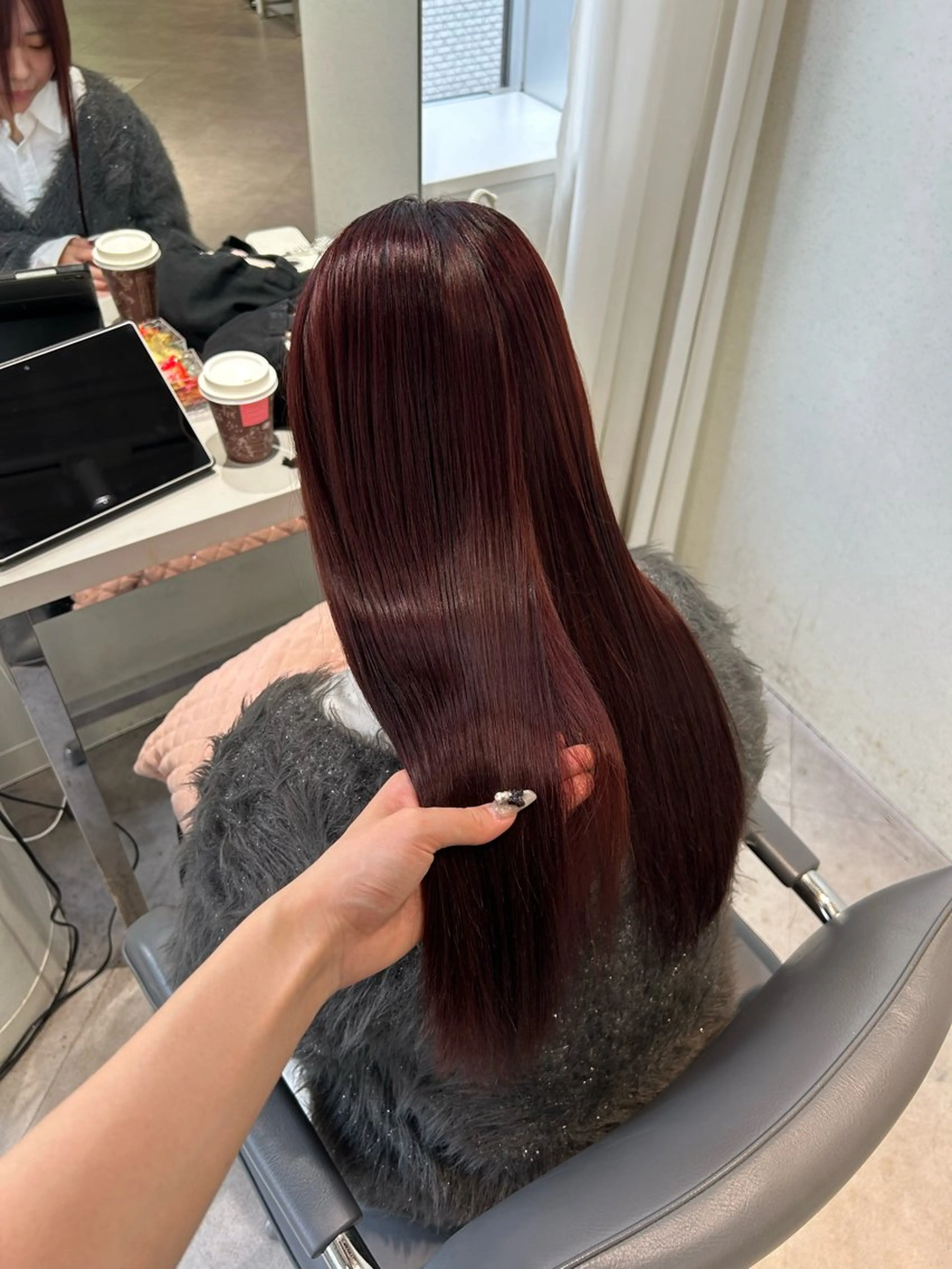 ロング カット ヘアカラー トリートメント 🤍YUKI 韓国 艶髪 🤍のヘアスタイル